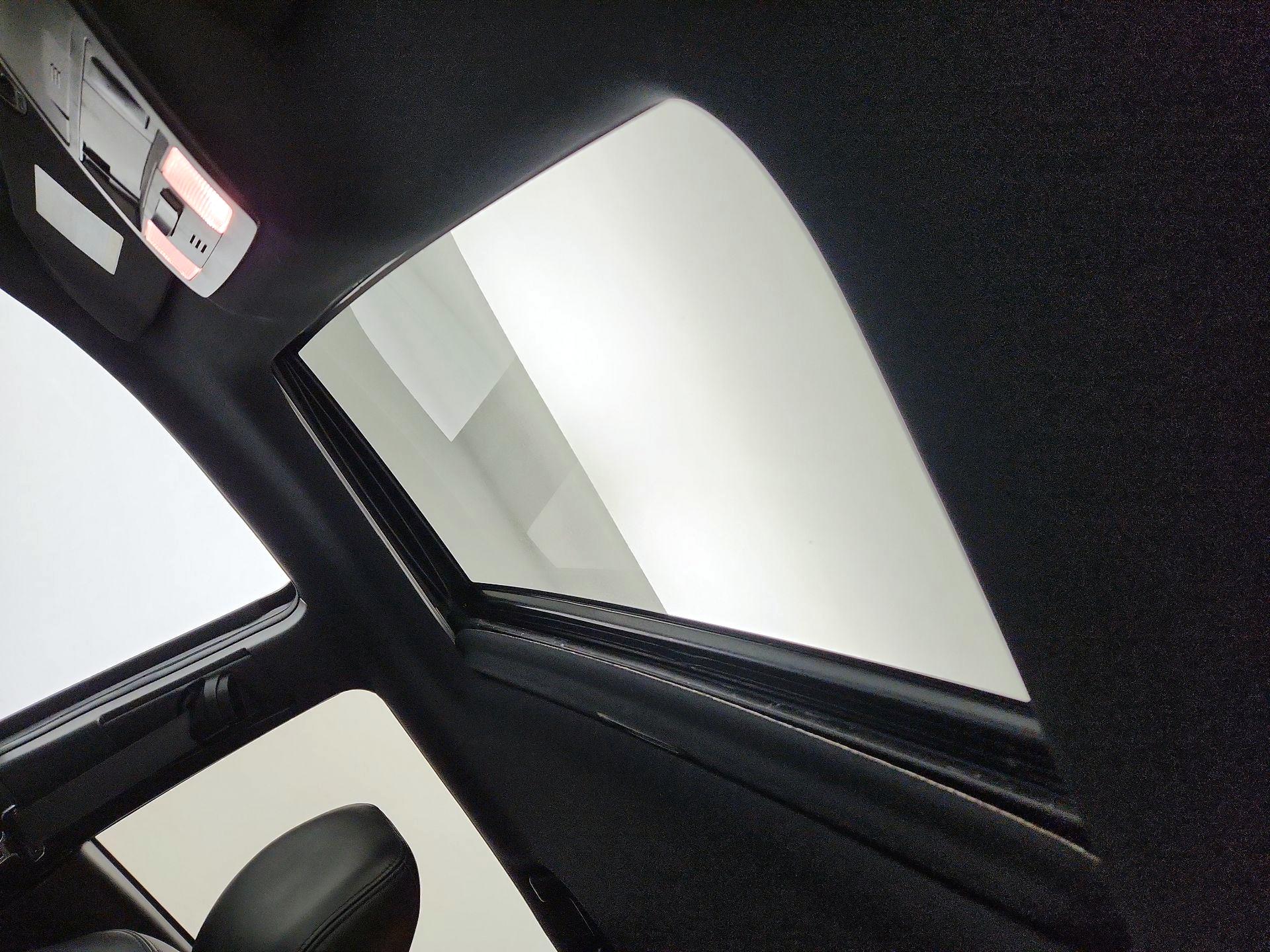 Thumbnail: 2016 Toyota Tacoma - 20