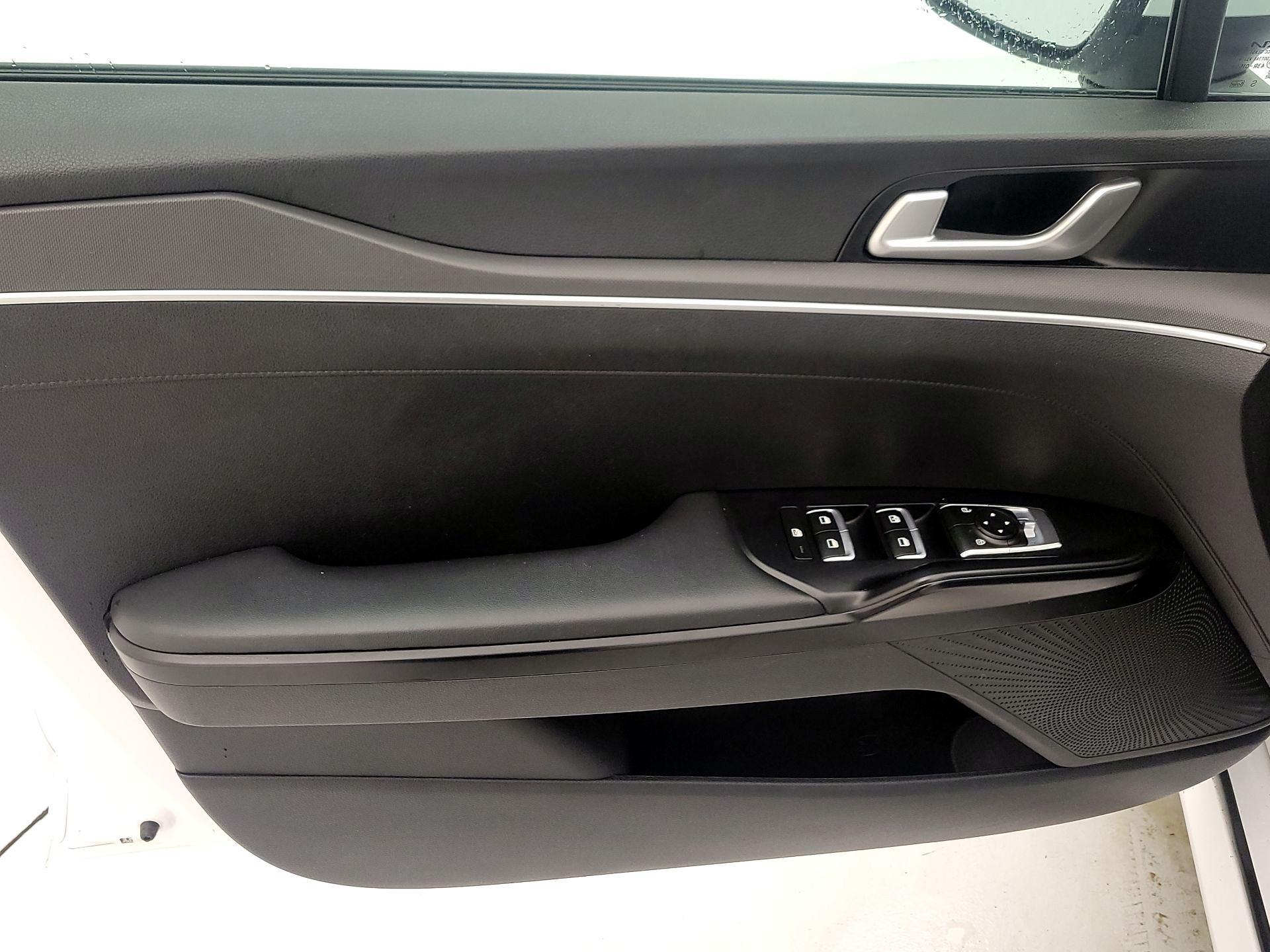 Thumbnail: 2022 Kia K5 - 12