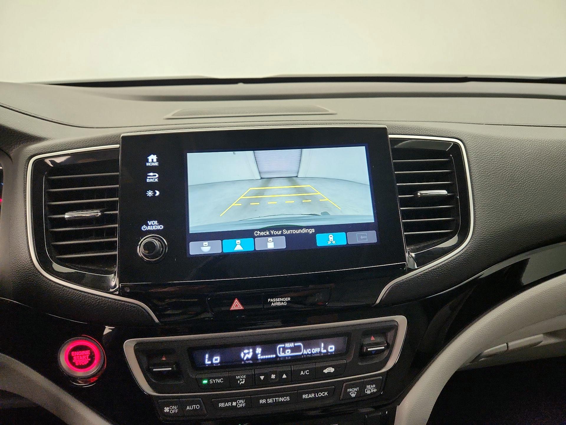 Thumbnail: 2019 Honda Pilot - 15