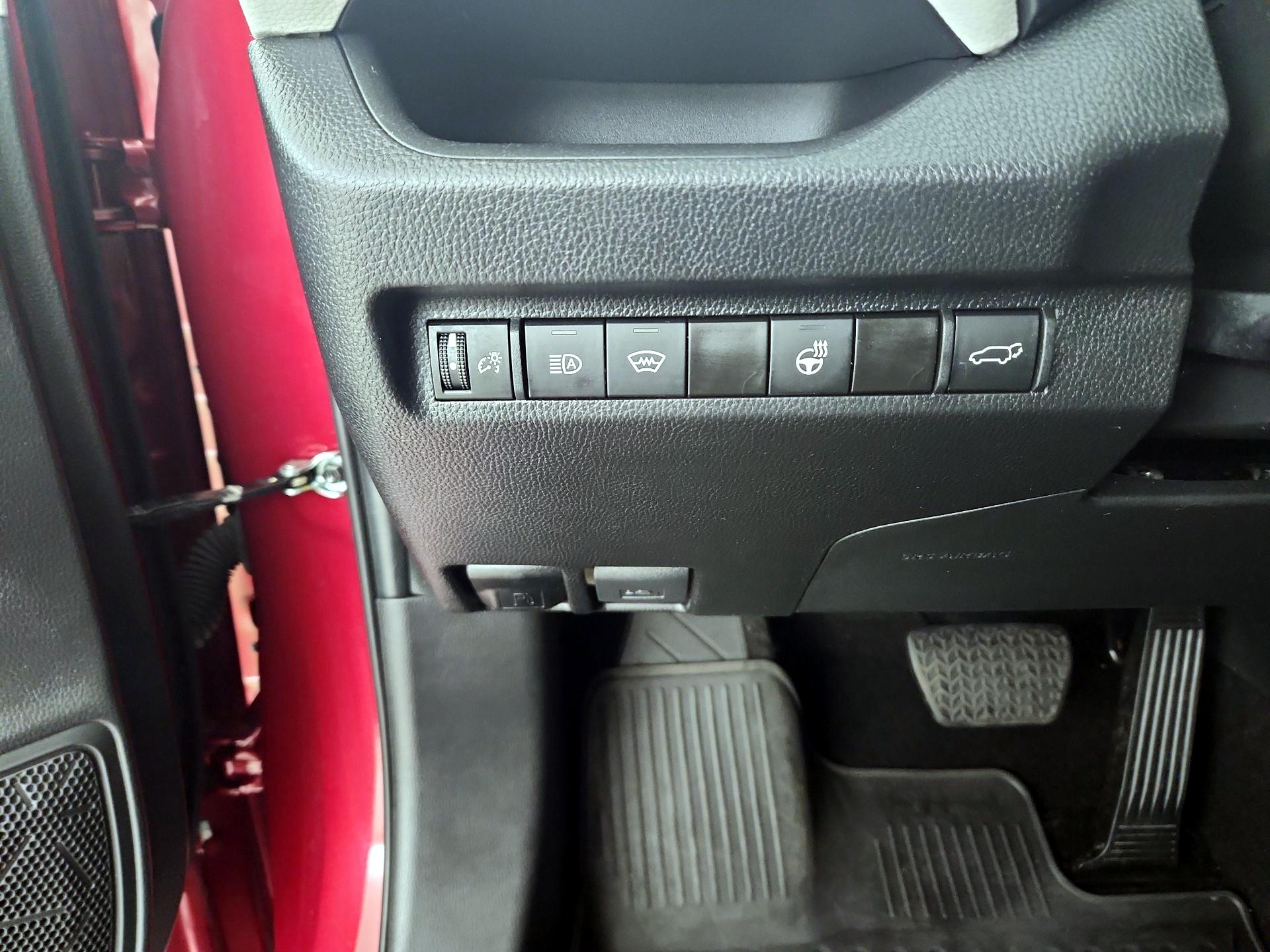 Thumbnail: 2023 Toyota RAV4 - 13