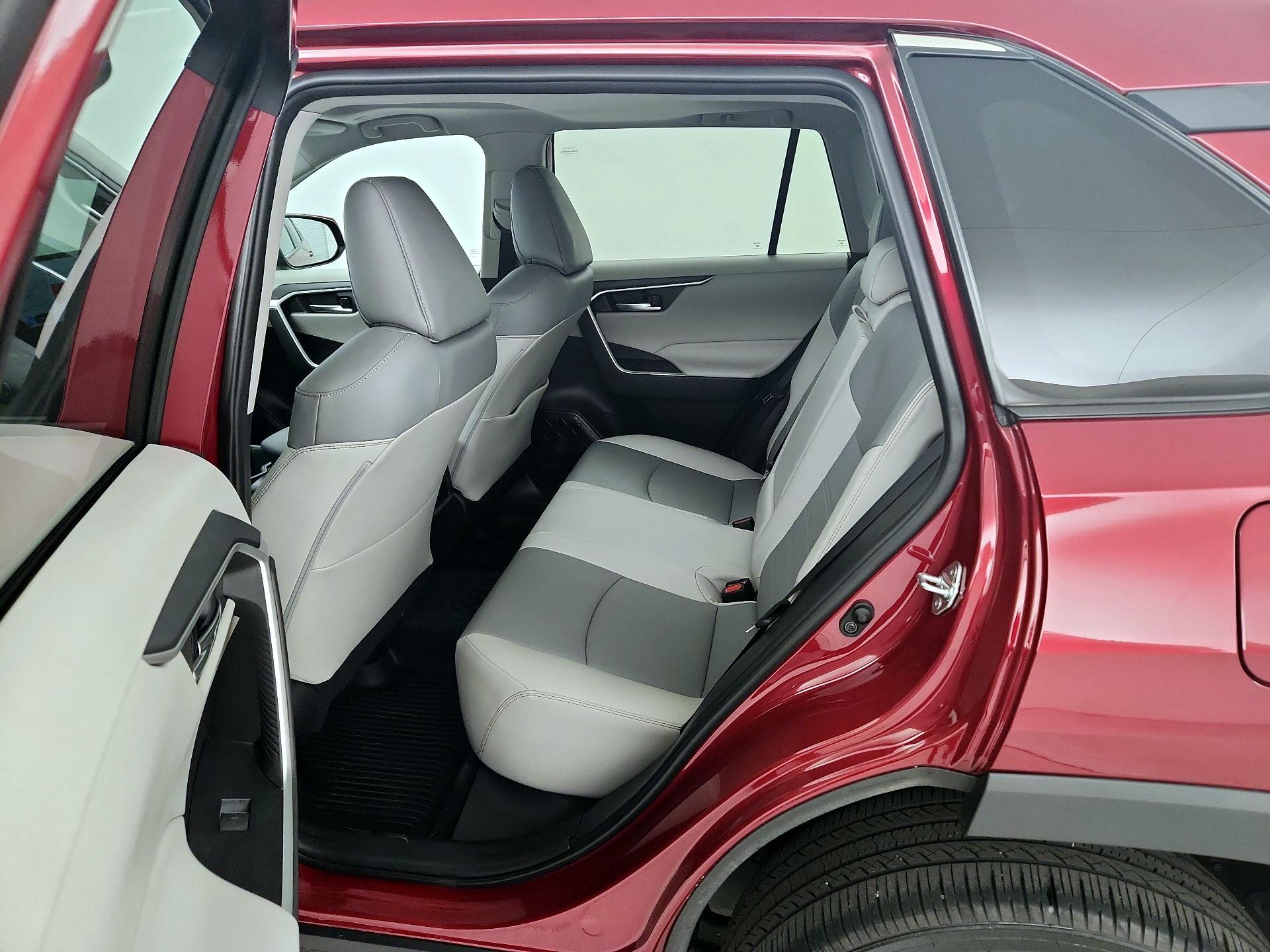 Thumbnail: 2023 Toyota RAV4 - 20