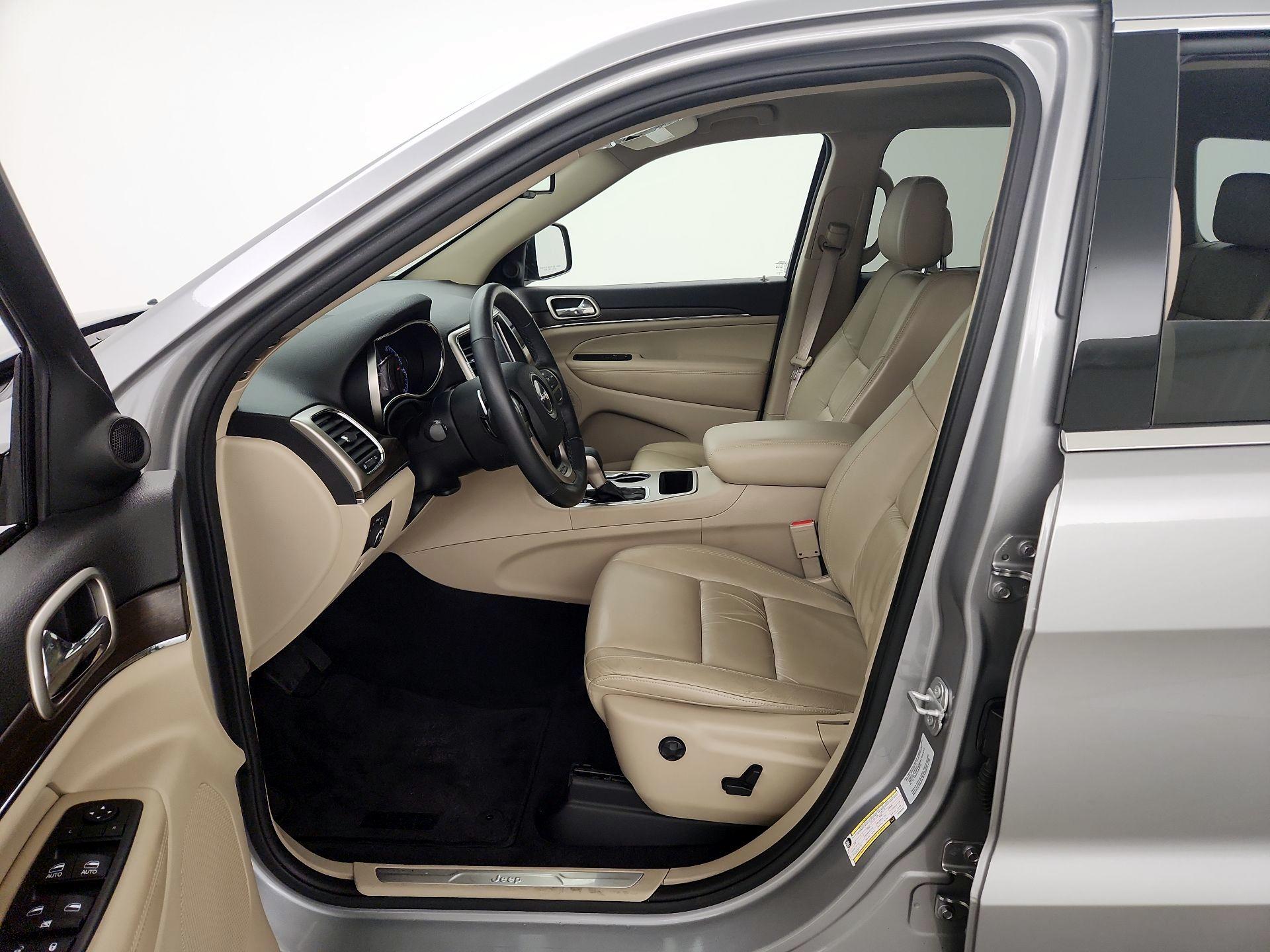 Thumbnail: 2016 Jeep Grand Cherokee - 11