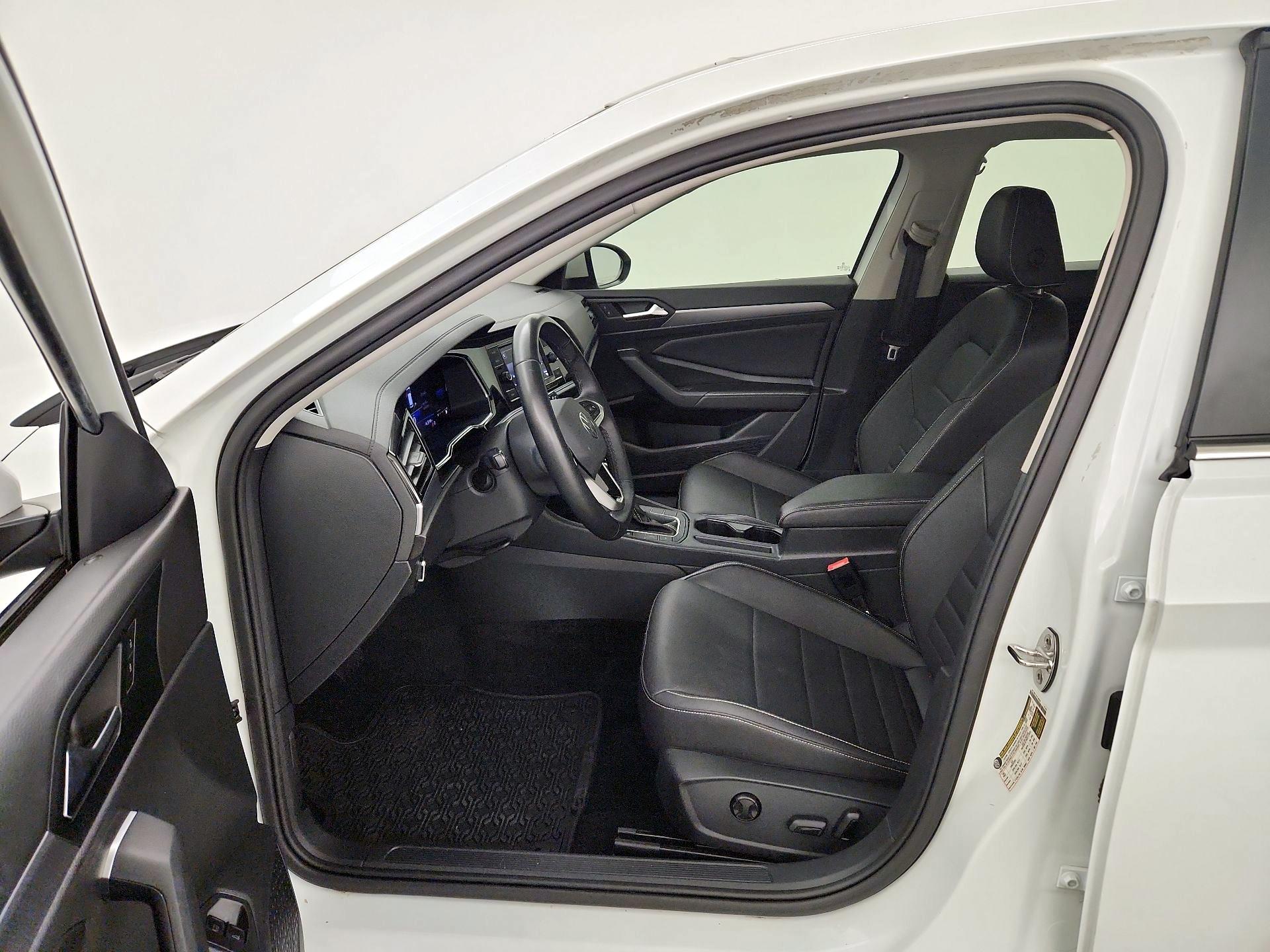 Thumbnail: 2023 Volkswagen Jetta - 11