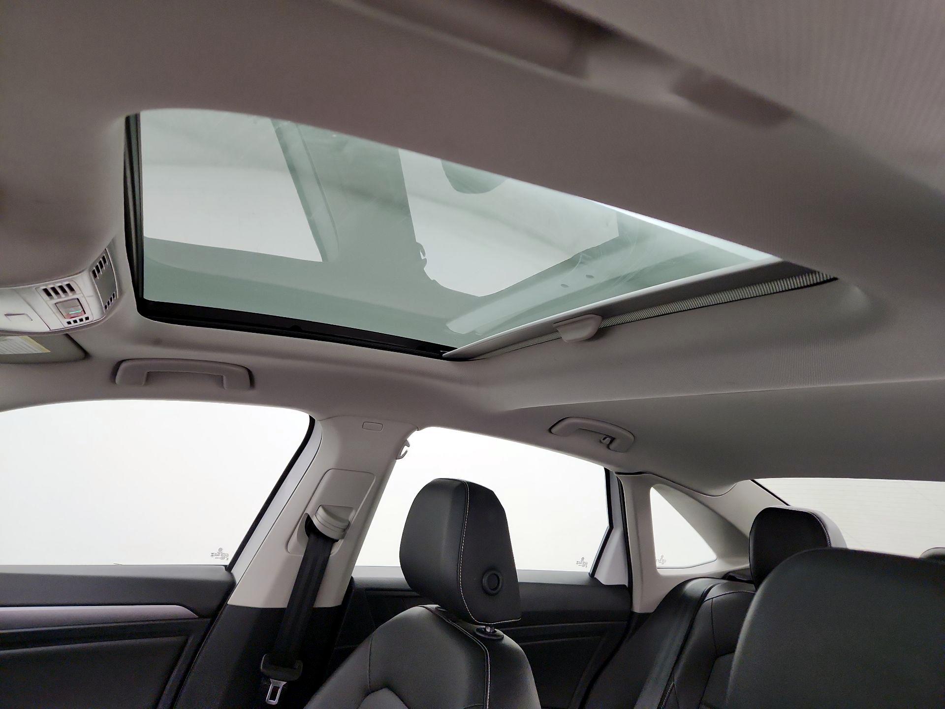 Thumbnail: 2023 Volkswagen Jetta - 19