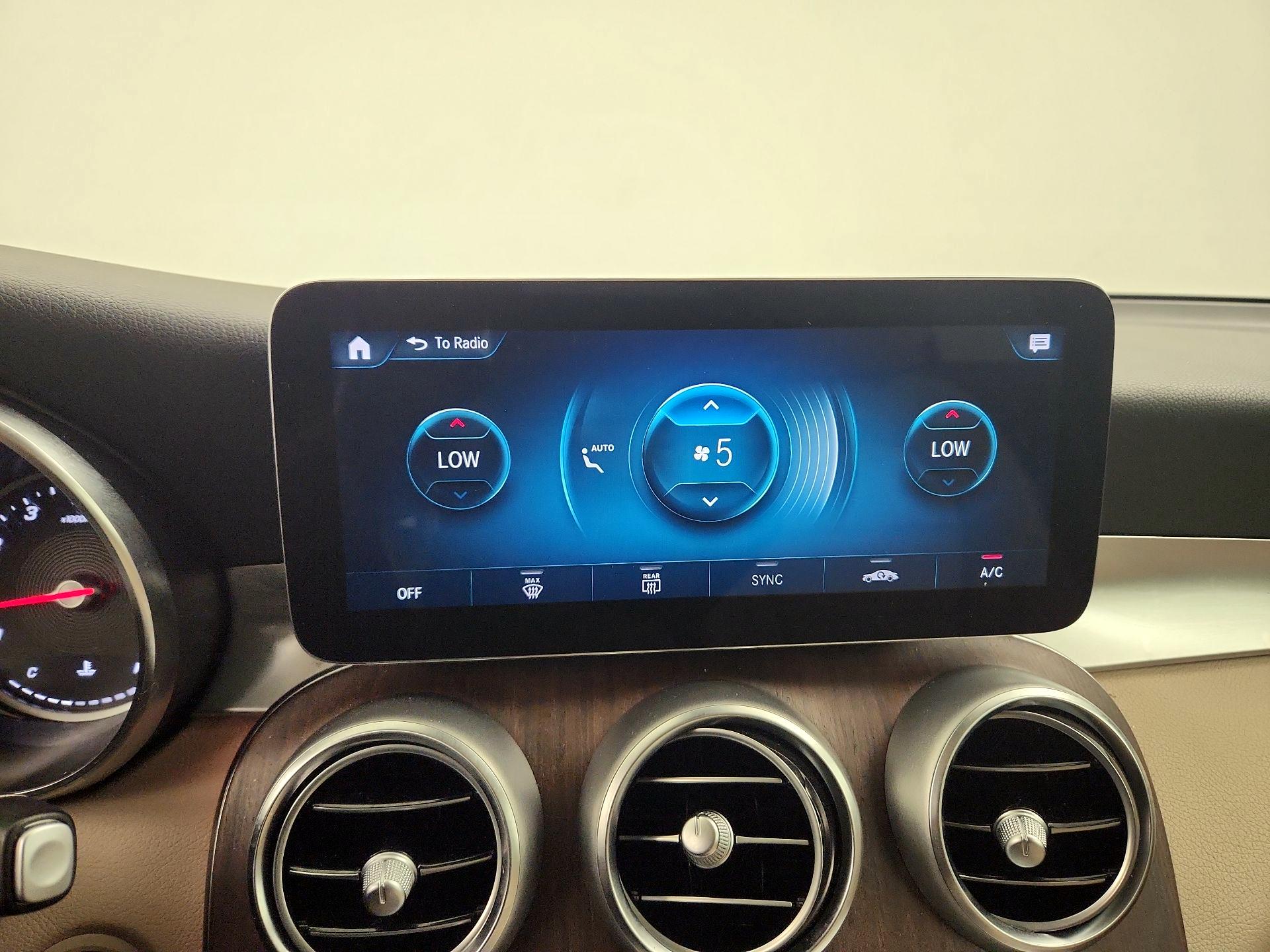 Thumbnail: 2022 Mercedes-Benz GLC - 16