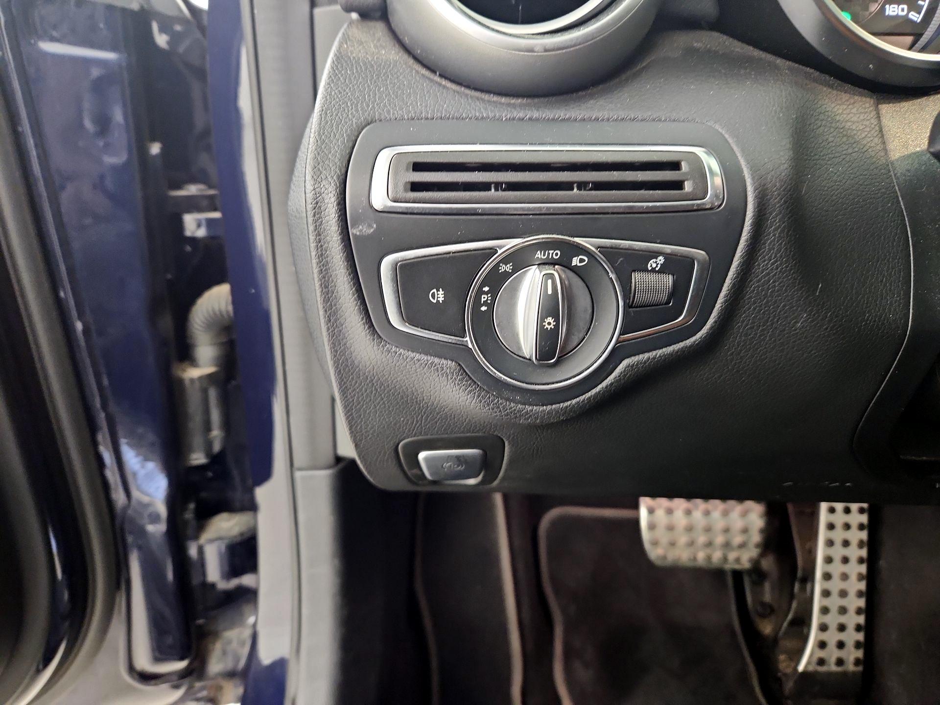 Thumbnail: 2020 Mercedes-Benz C-Class - 13