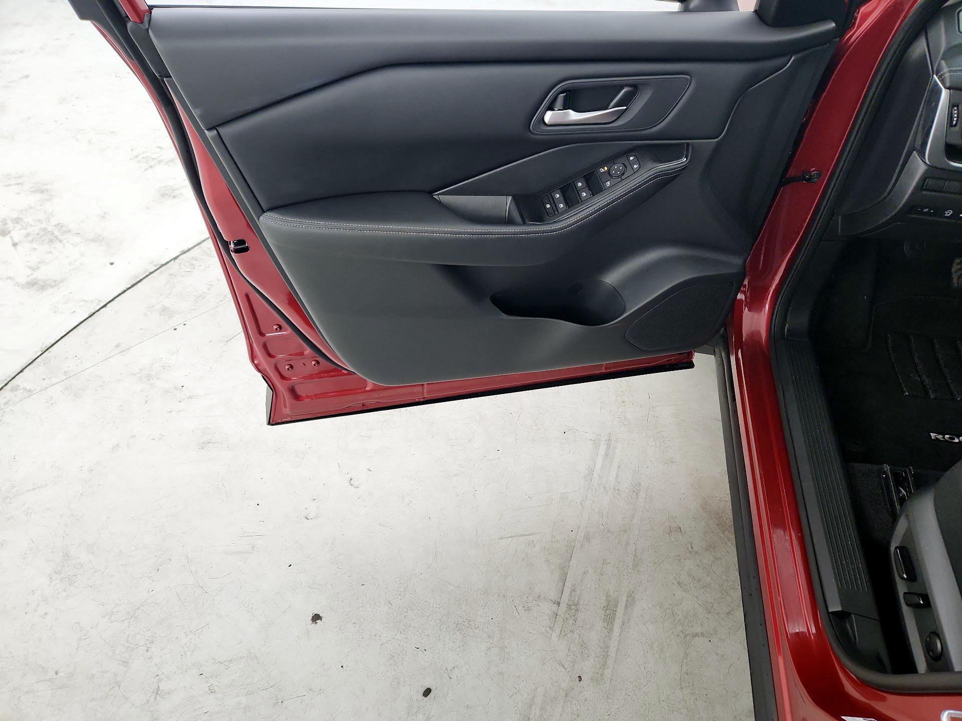 Thumbnail: 2025 Nissan Rogue - 12