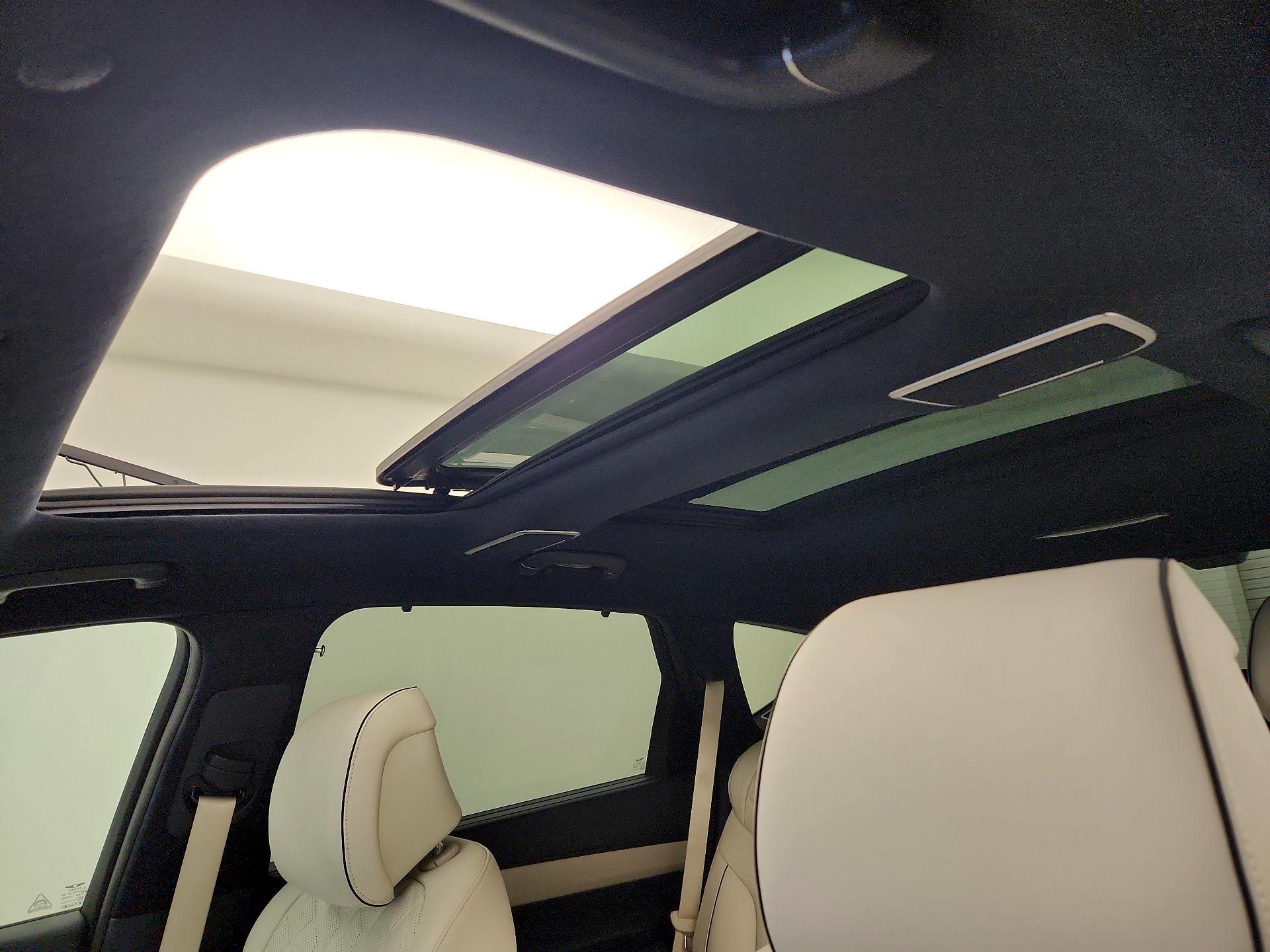 Thumbnail: 2025 Genesis GV80 - 20