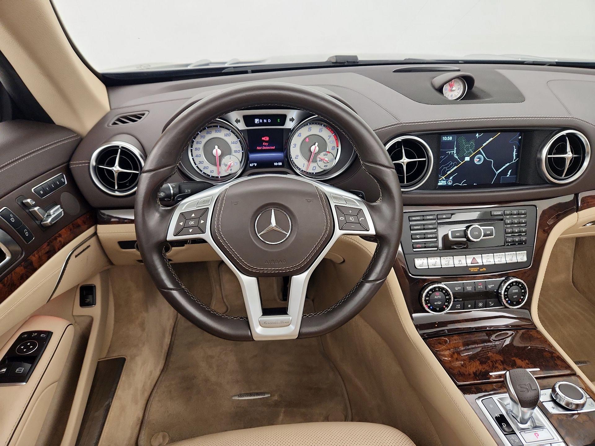 Thumbnail: 2016 Mercedes-Benz SL-Class - 10