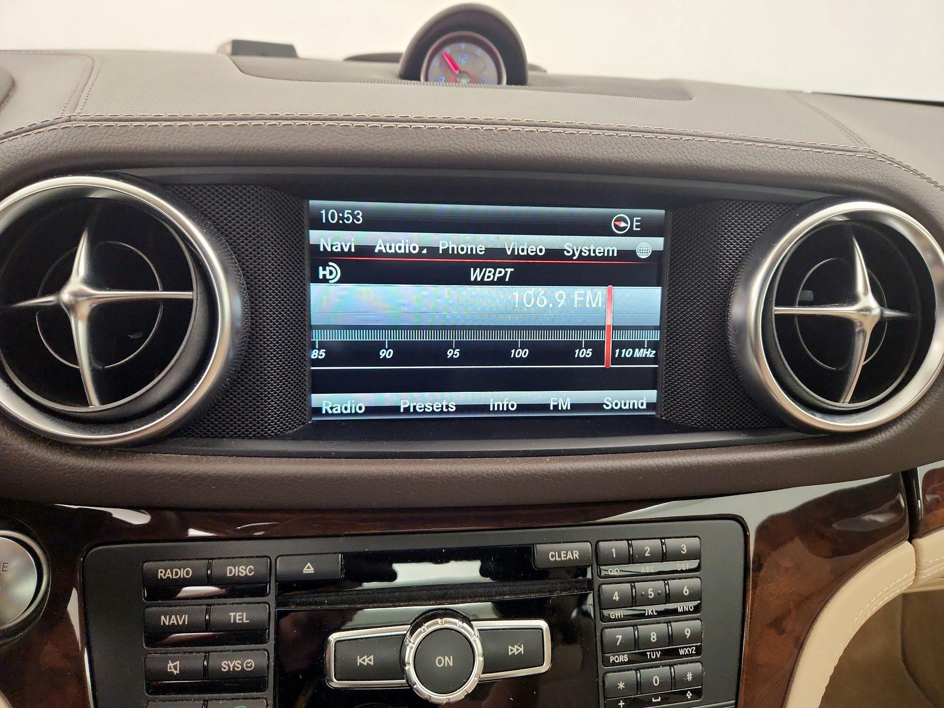 Thumbnail: 2016 Mercedes-Benz SL-Class - 16