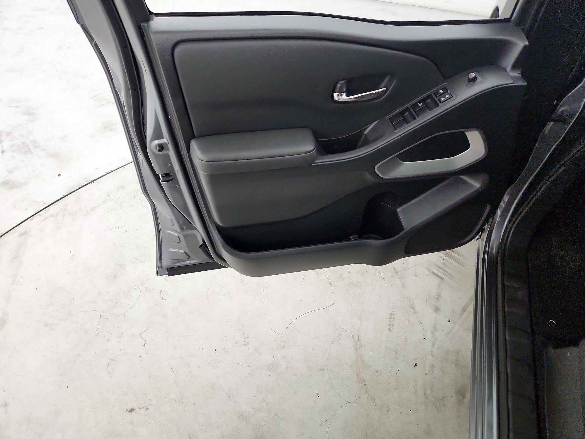 Thumbnail: 2024 Nissan Frontier - 12