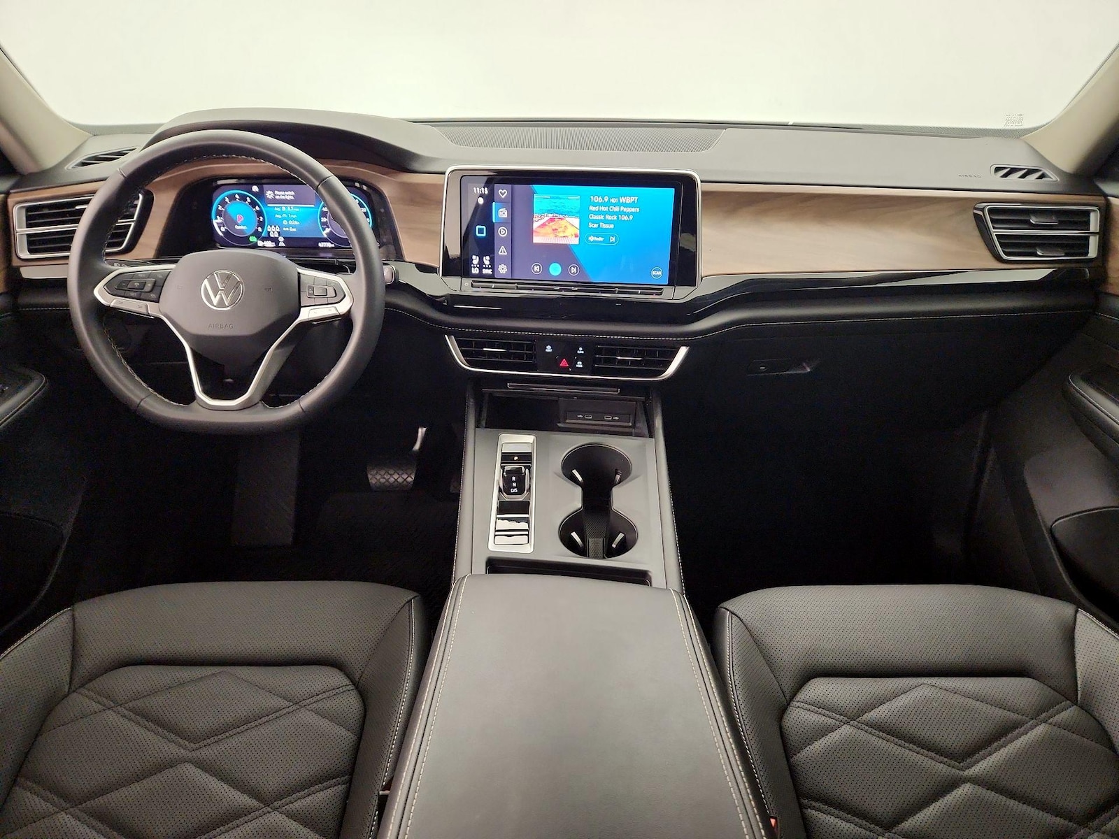 2024 Volkswagen Atlas SE - Photo 10