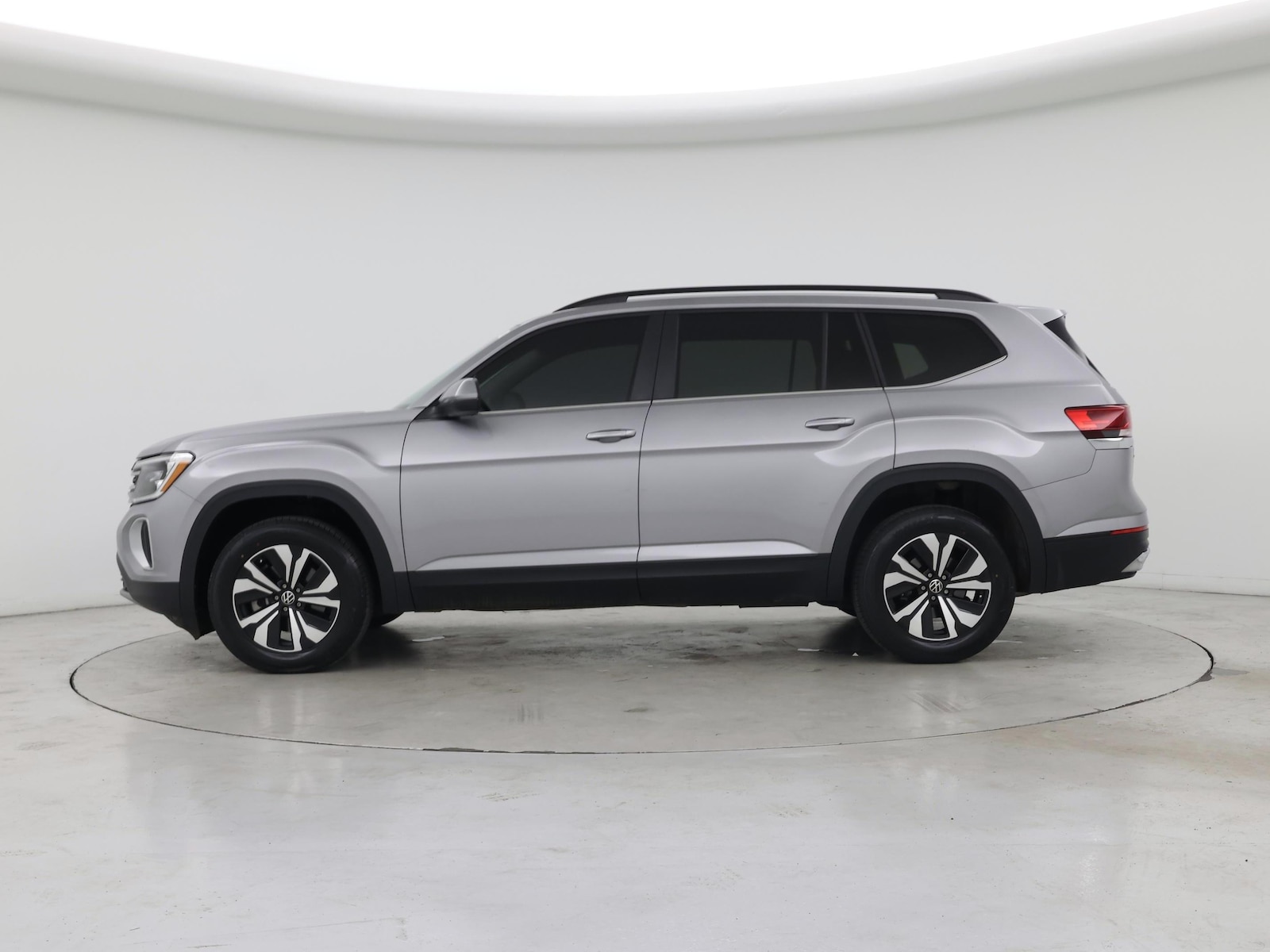 2024 Volkswagen Atlas SE - Photo 4
