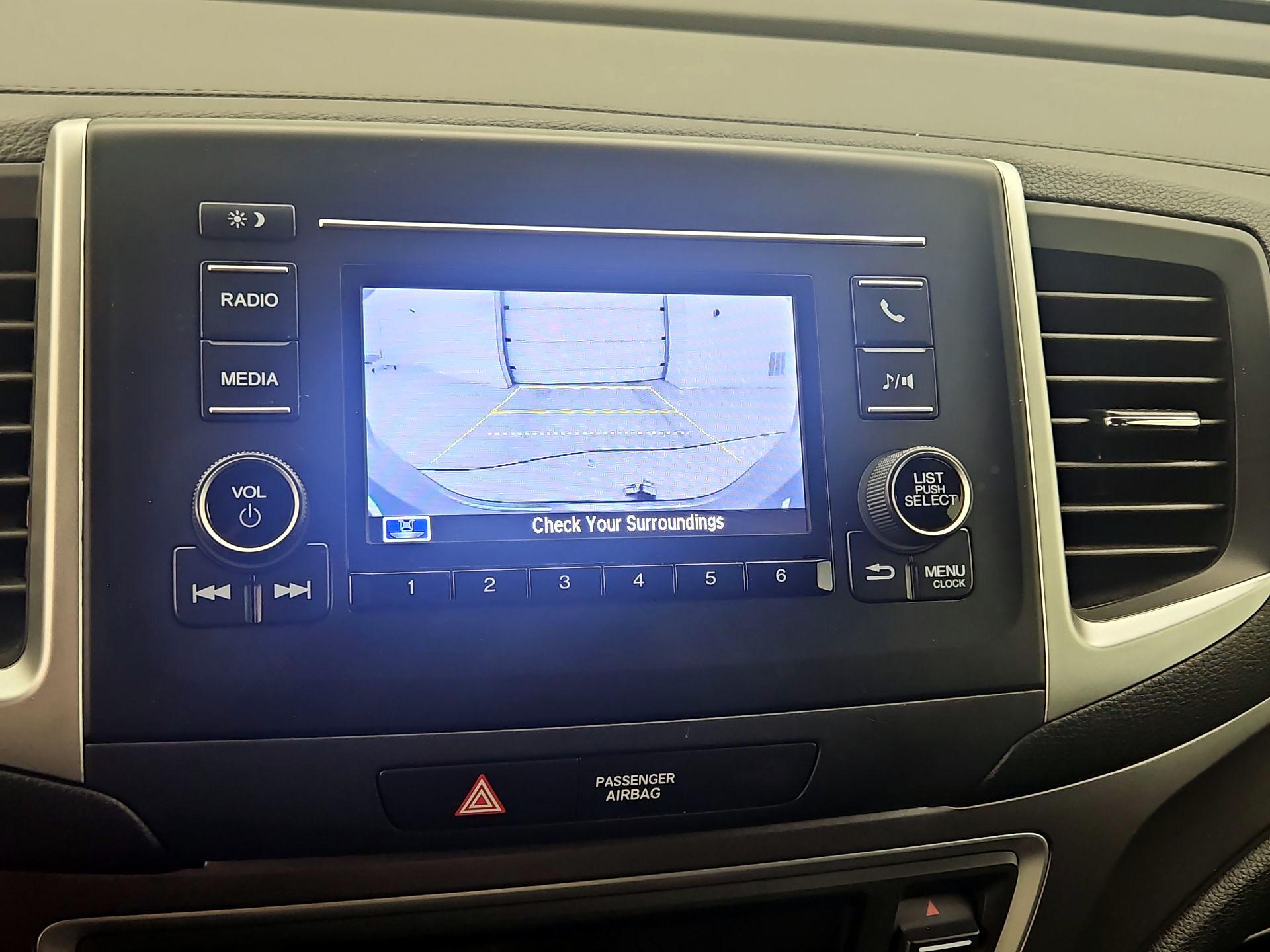 Thumbnail: 2019 Honda Passport - 14