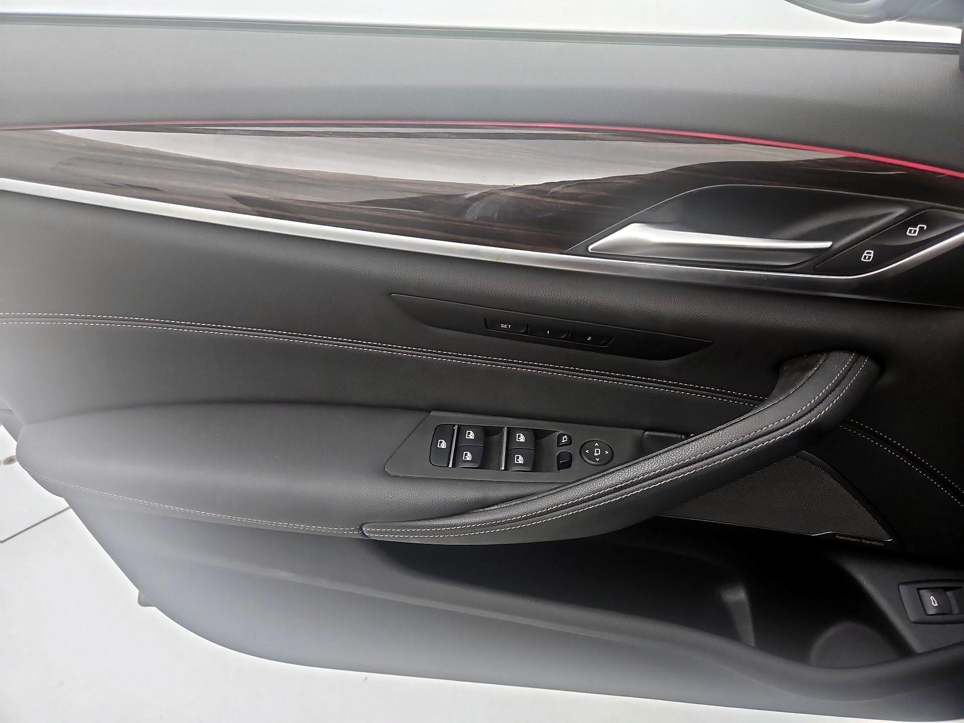 Thumbnail: 2023 BMW 5 Series - 12