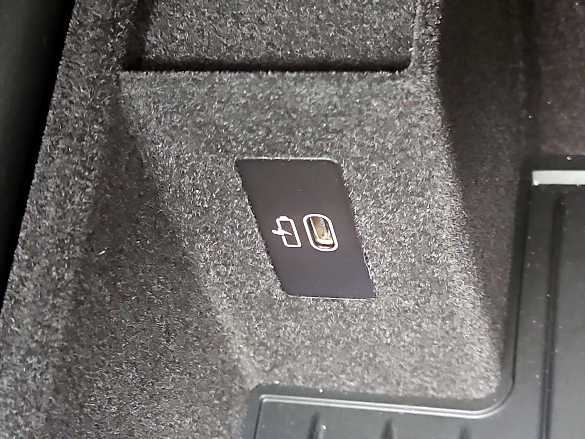 Thumbnail: 2023 BMW 5 Series - 19