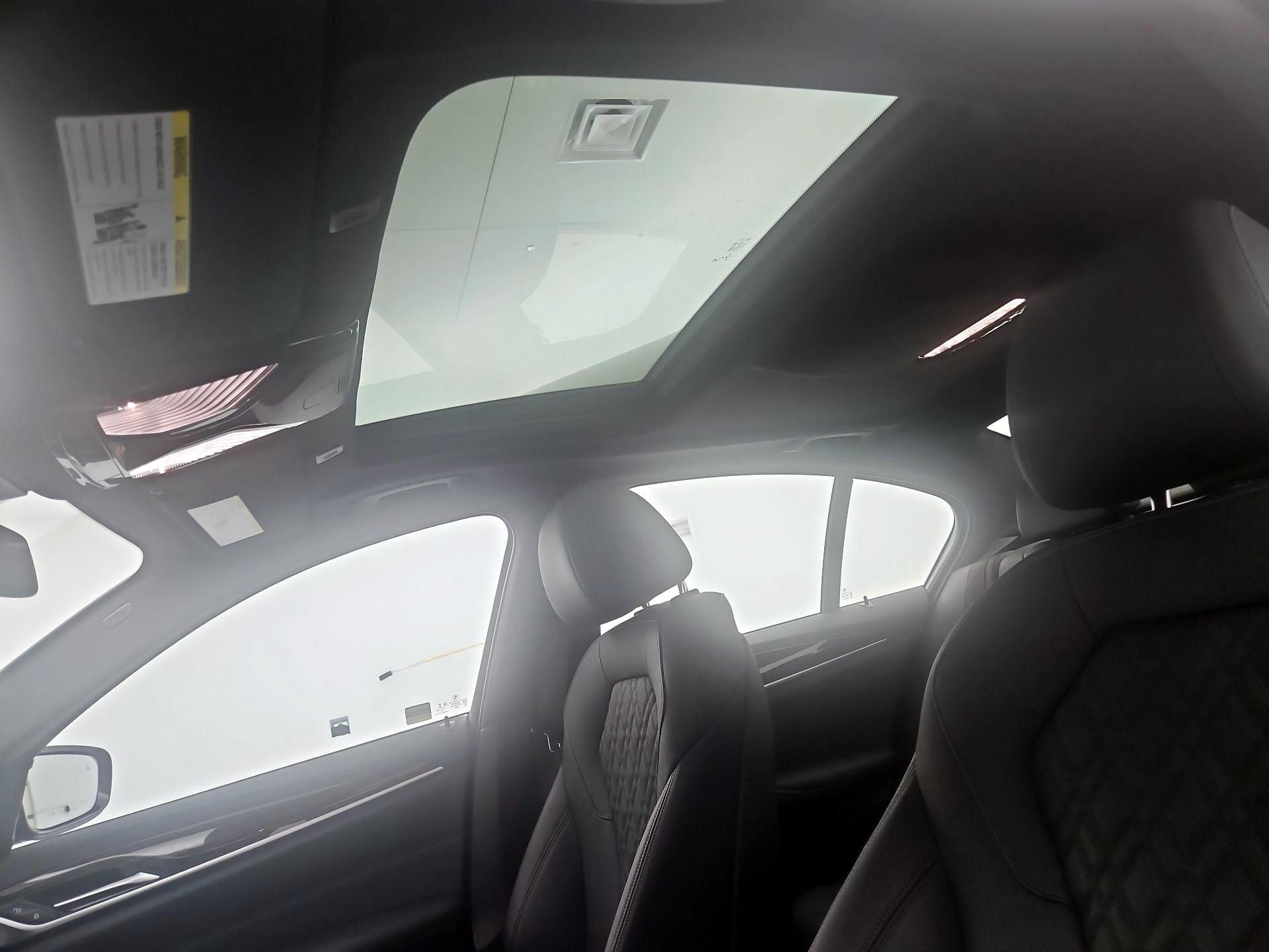 Thumbnail: 2023 BMW 5 Series - 20