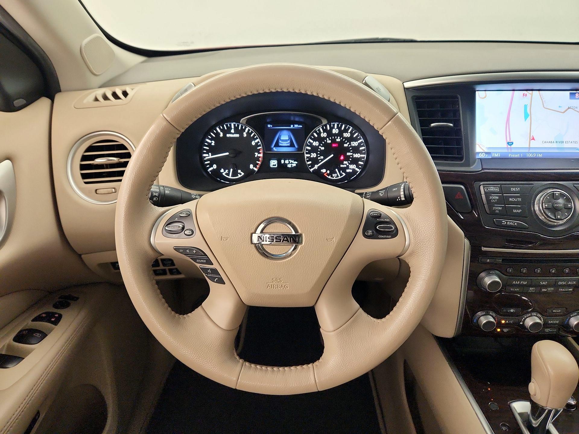 Thumbnail: 2015 Nissan Pathfinder - 10