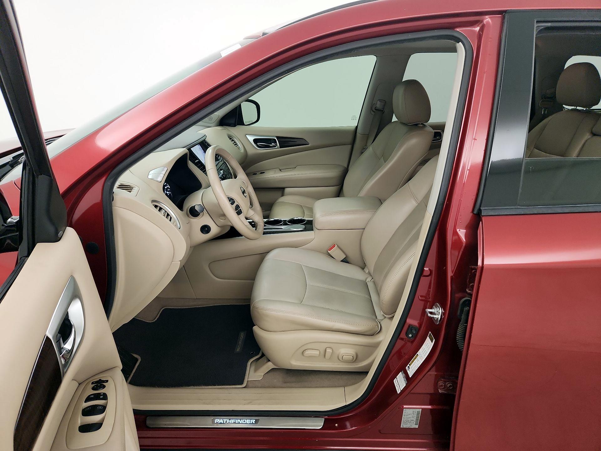 Thumbnail: 2015 Nissan Pathfinder - 11