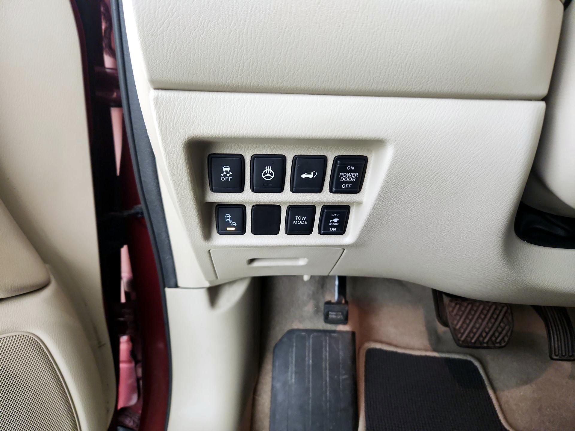 Thumbnail: 2015 Nissan Pathfinder - 13