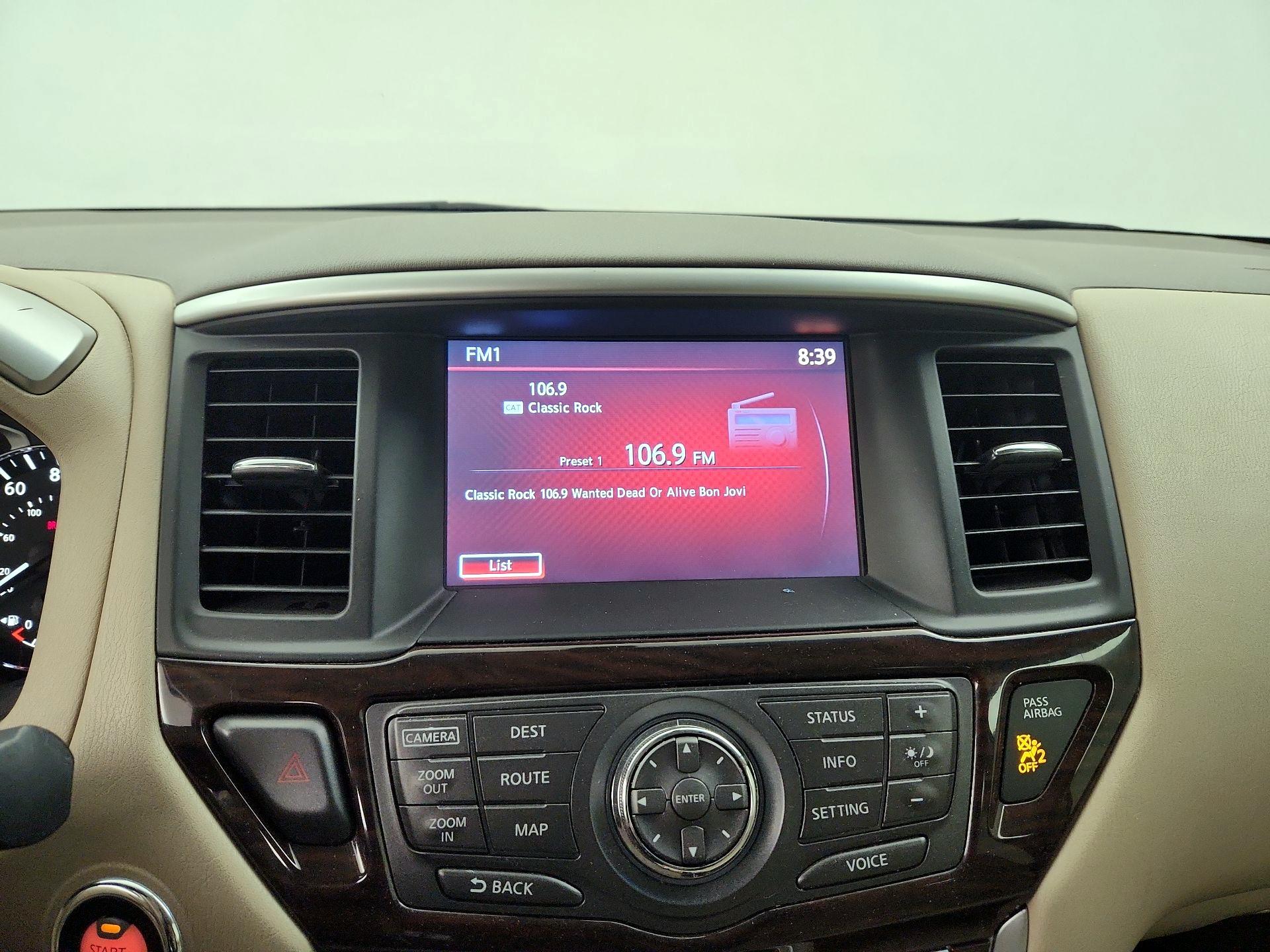 Thumbnail: 2015 Nissan Pathfinder - 16