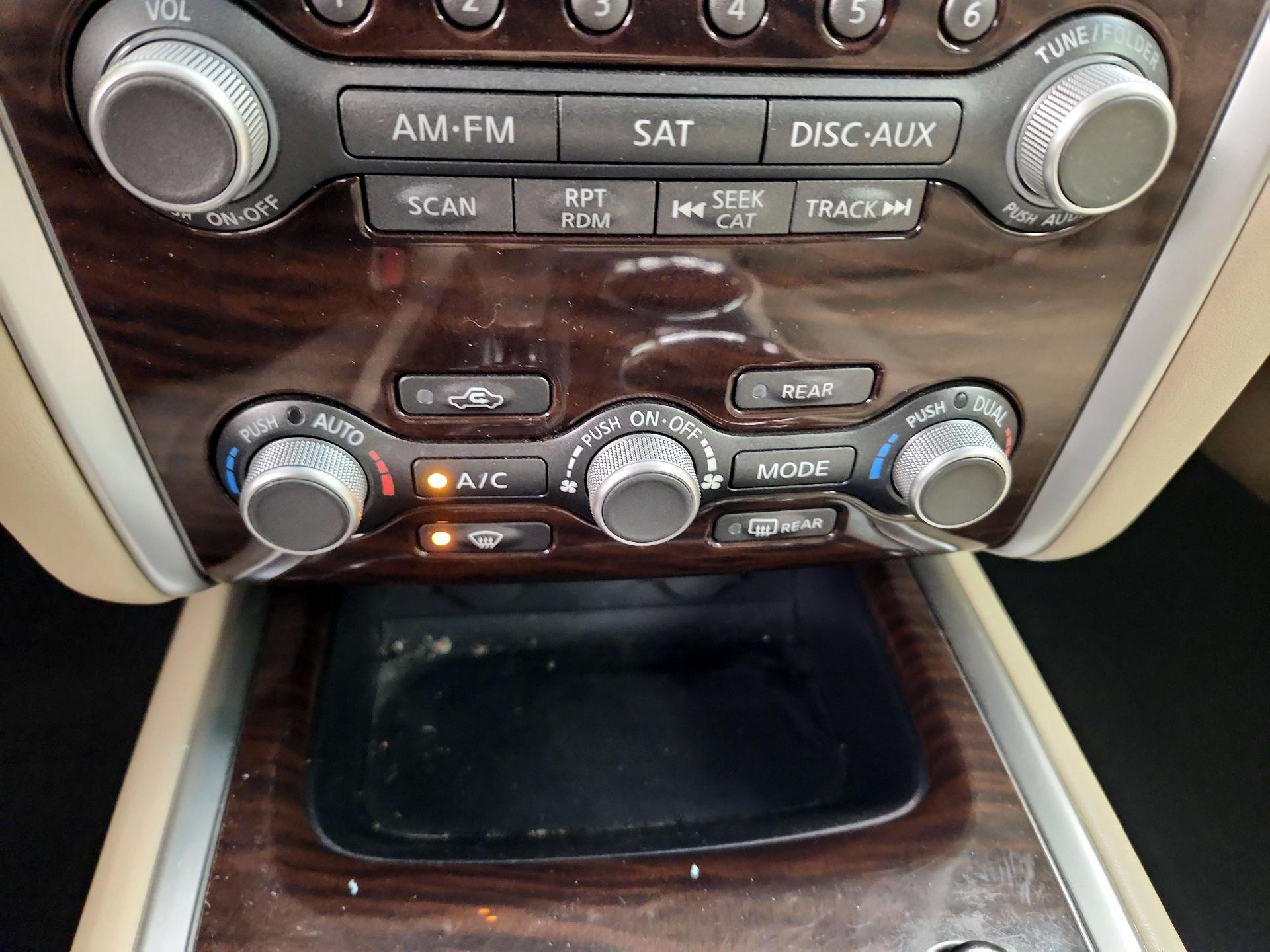 Thumbnail: 2015 Nissan Pathfinder - 17