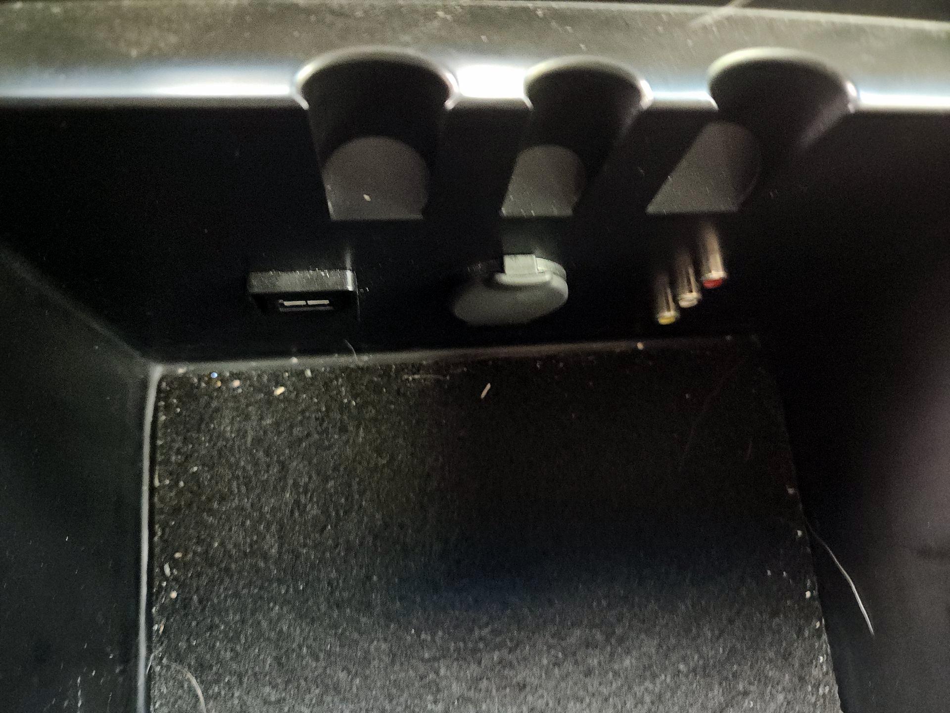 Thumbnail: 2015 Nissan Pathfinder - 19