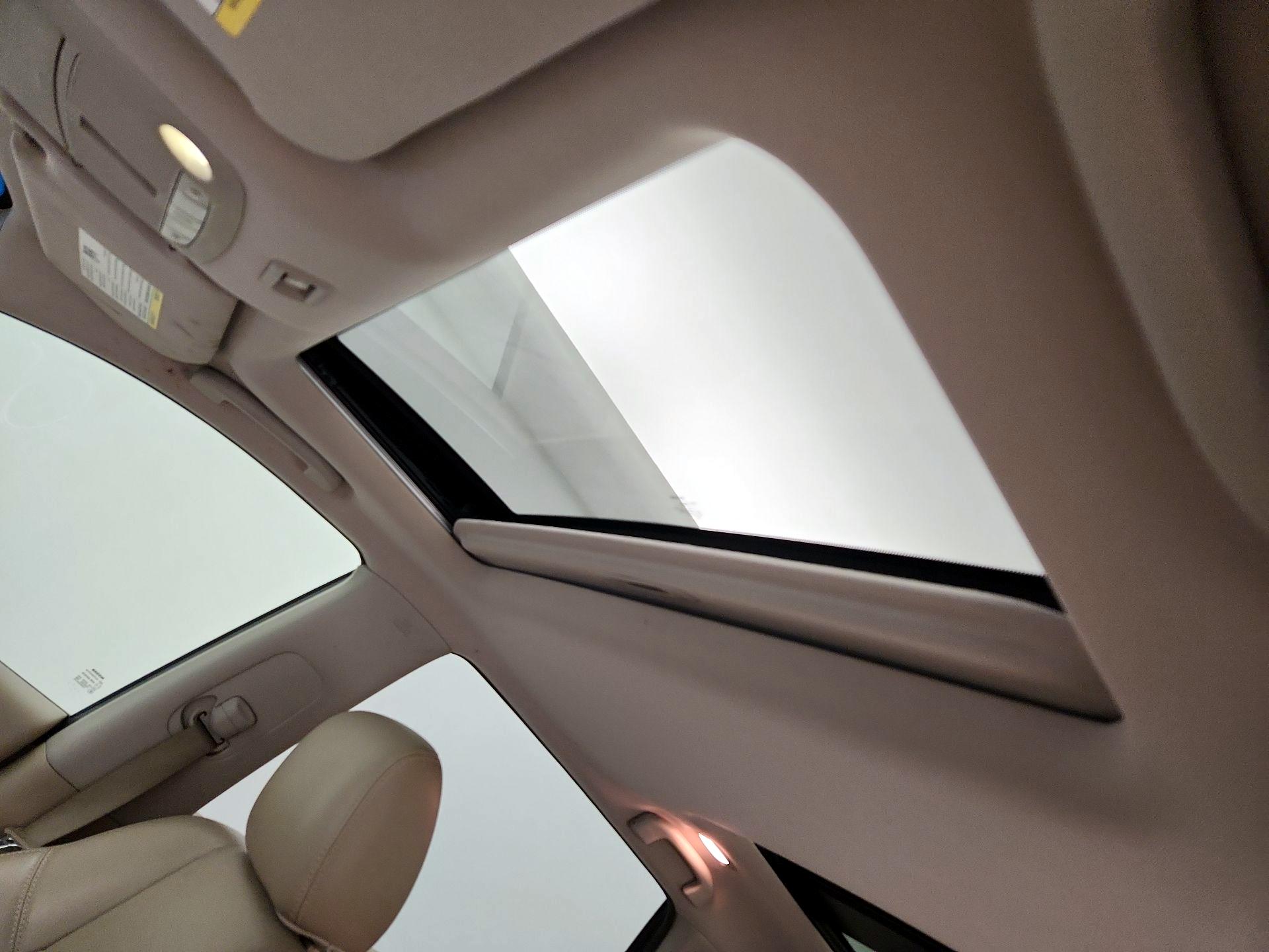 Thumbnail: 2015 Nissan Pathfinder - 20