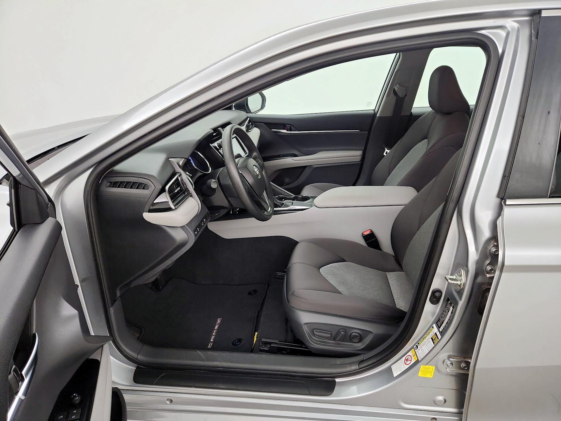 Thumbnail: 2019 Toyota Camry - 11