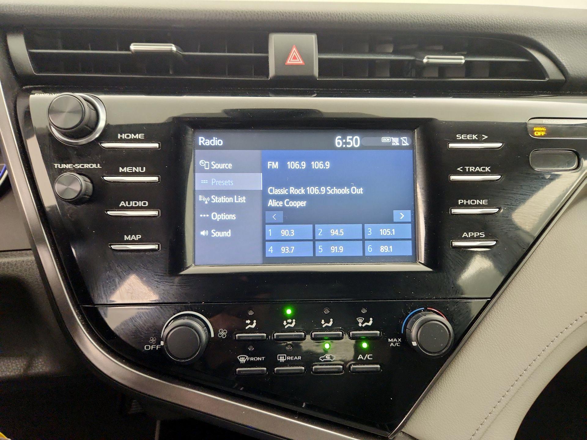 Thumbnail: 2019 Toyota Camry - 15