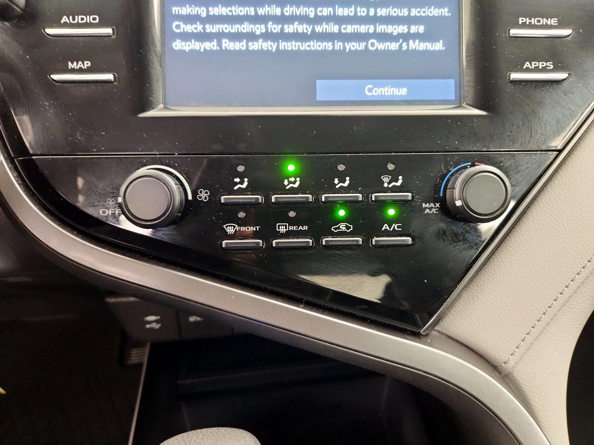 Thumbnail: 2019 Toyota Camry - 16