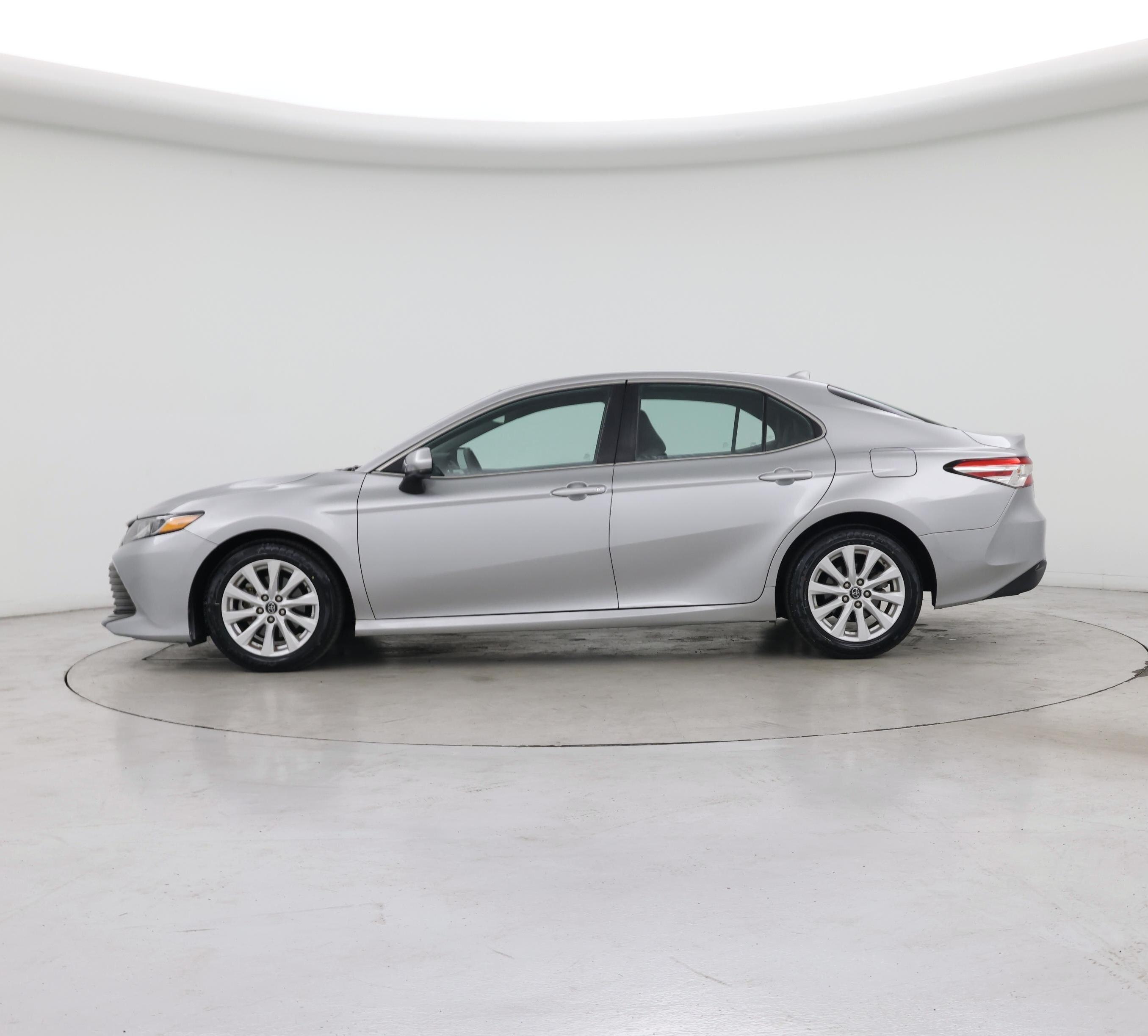 Thumbnail: 2019 Toyota Camry - 3