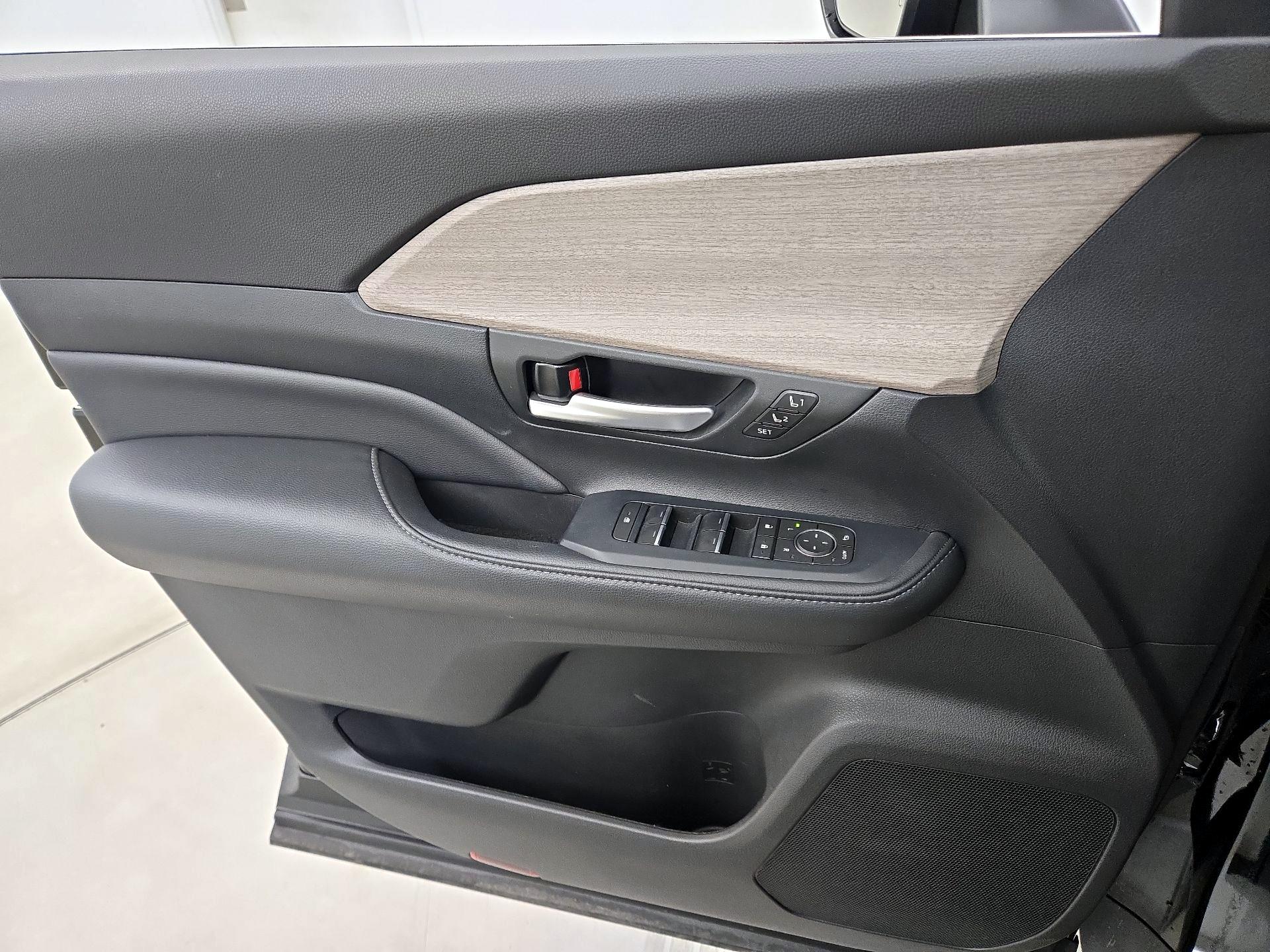 Thumbnail: 2024 Toyota Grand Highlander - 12