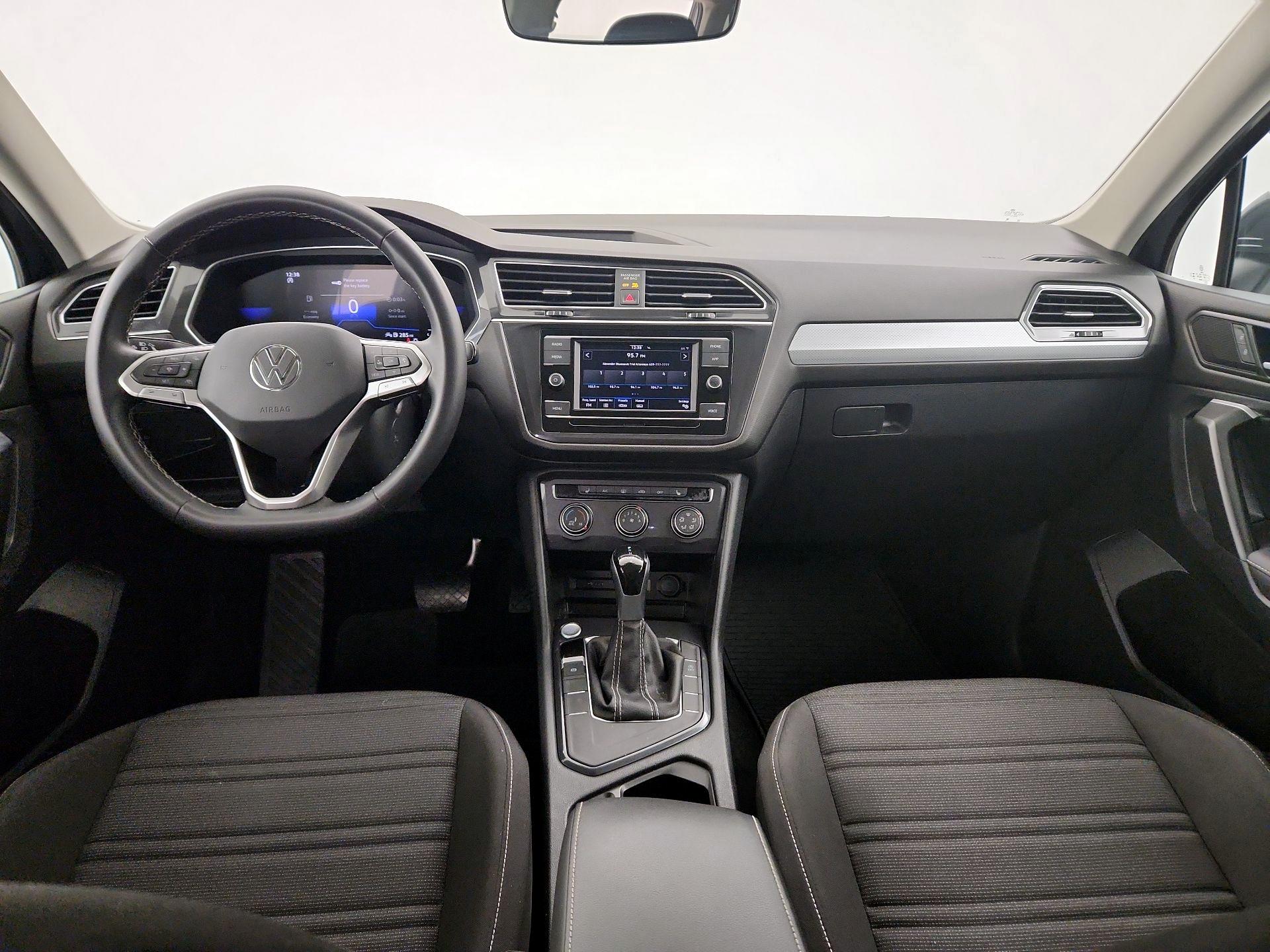 Thumbnail: 2023 Volkswagen Tiguan - 9