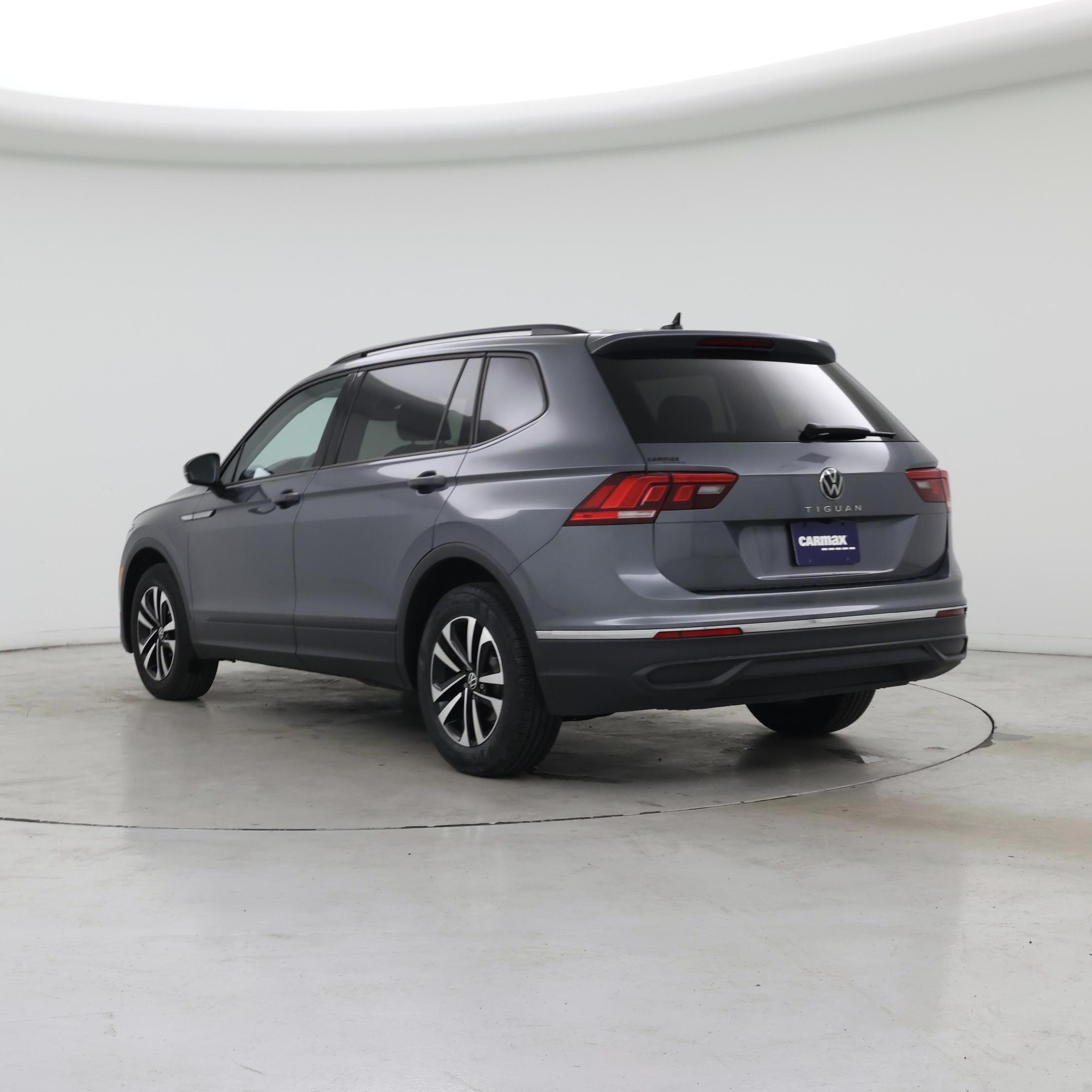 Thumbnail: 2023 Volkswagen Tiguan - 2