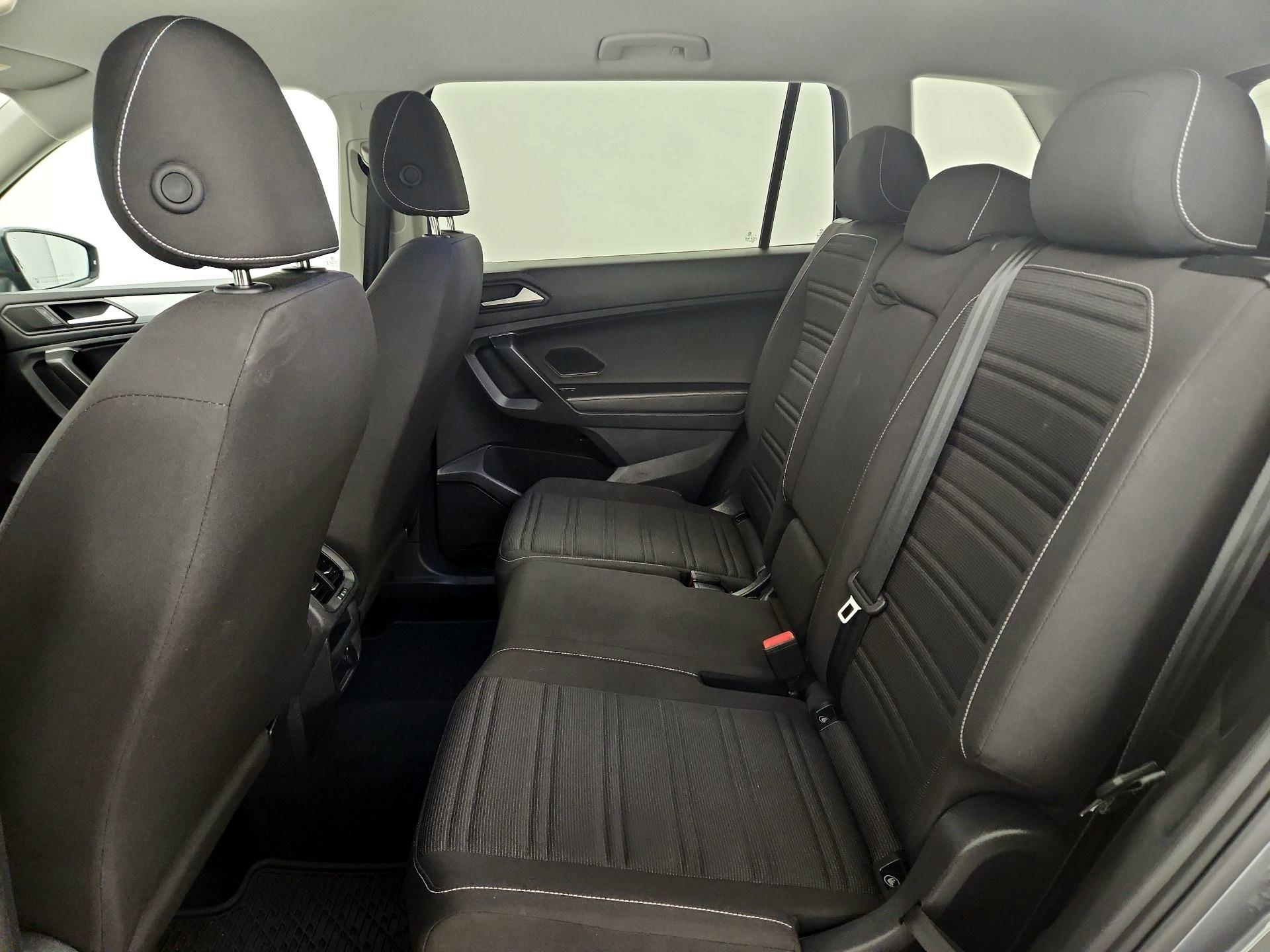 Thumbnail: 2023 Volkswagen Tiguan - 19