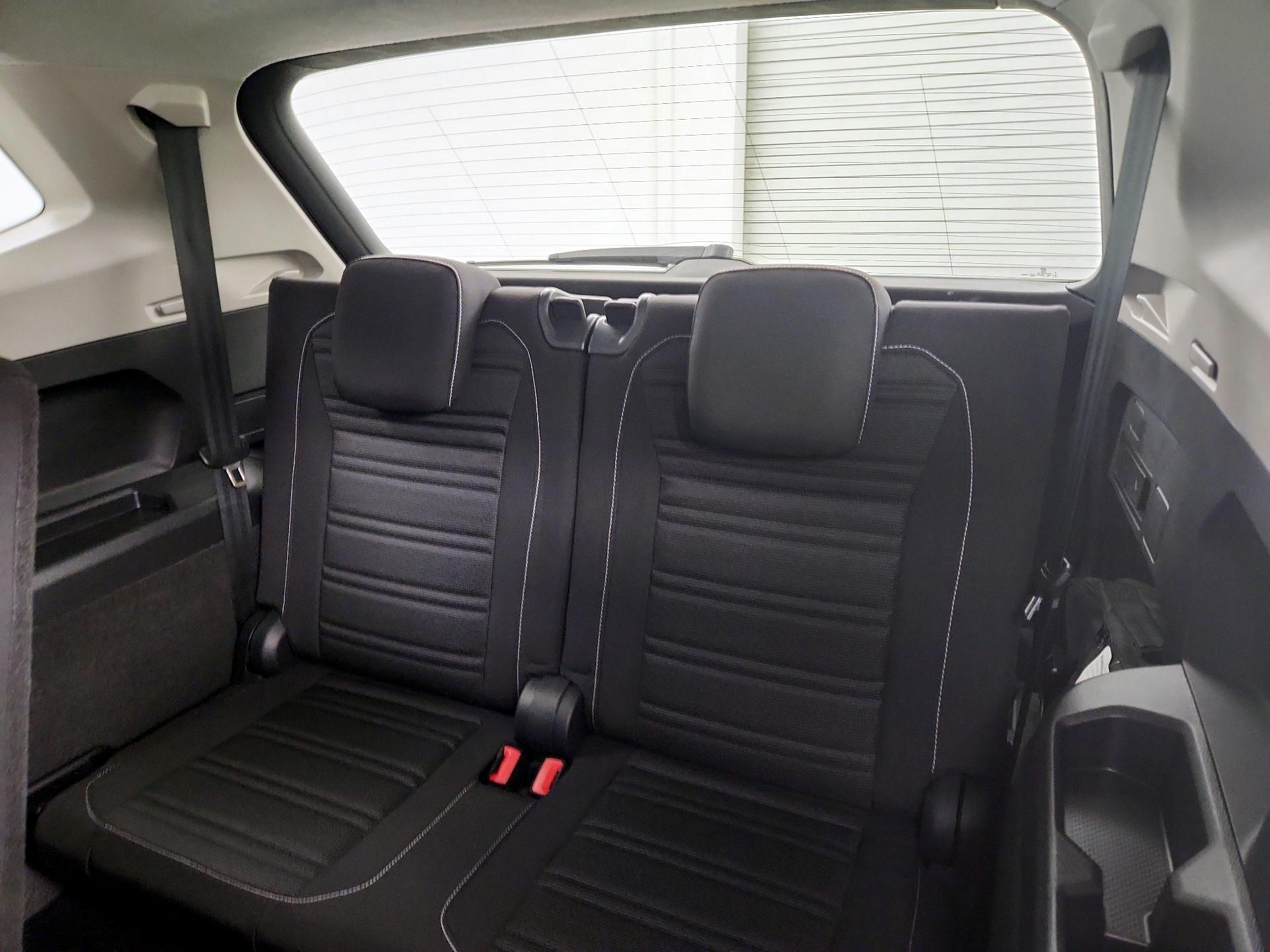 Thumbnail: 2023 Volkswagen Tiguan - 20