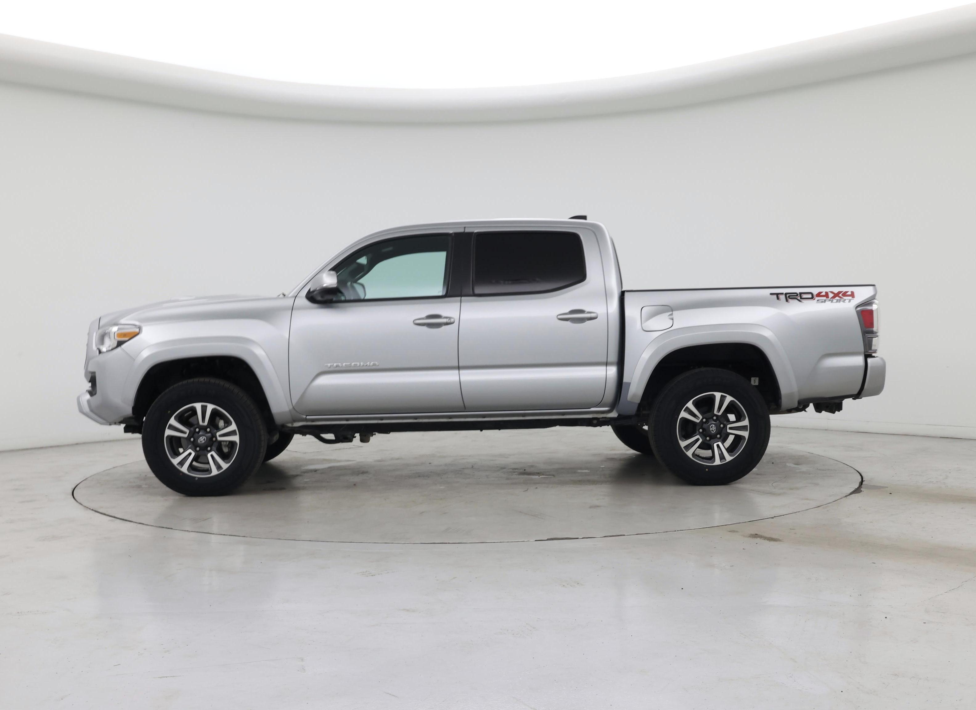 Thumbnail: 2023 Toyota Tacoma - 3