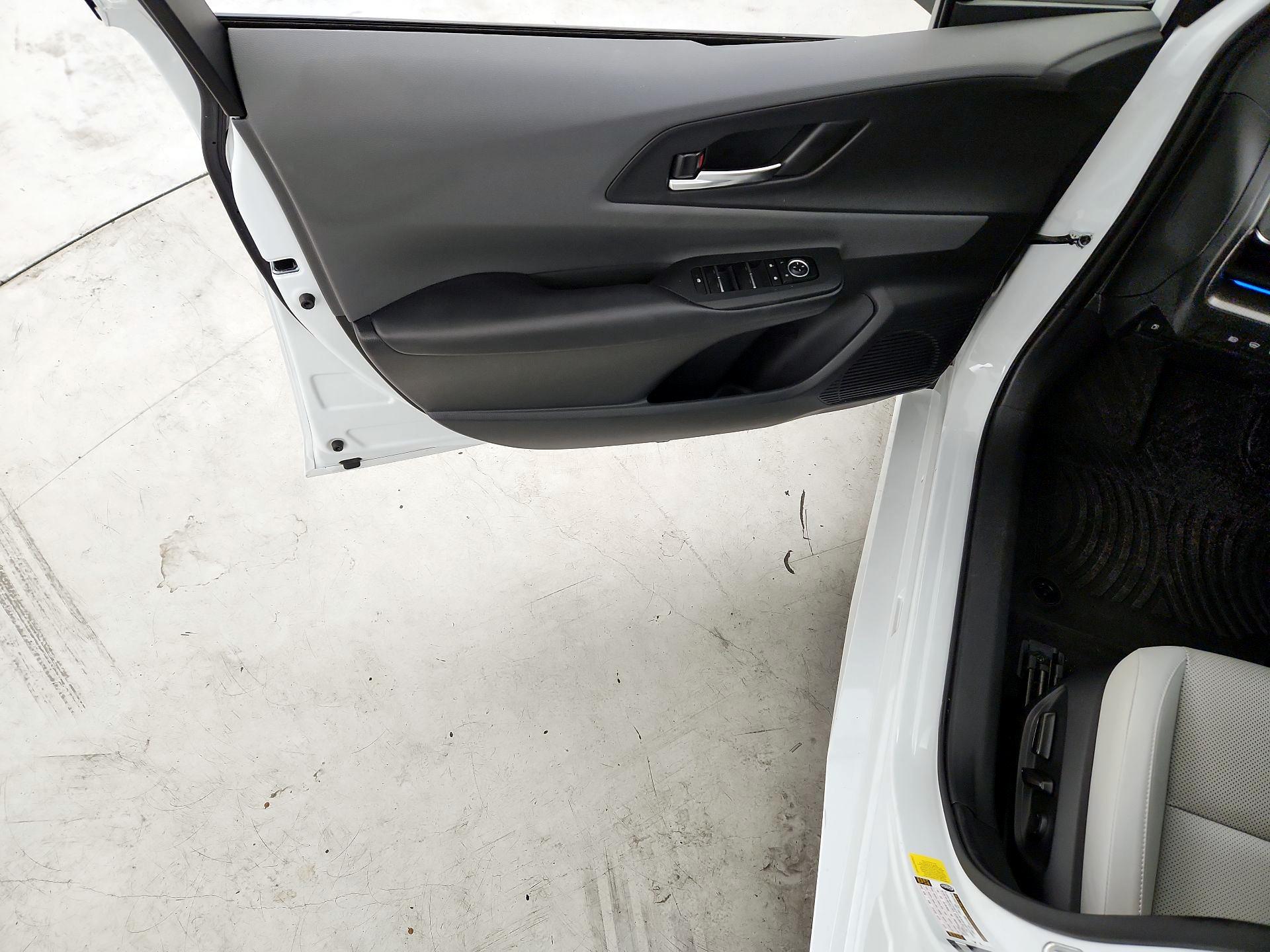 Thumbnail: 2023 Toyota Prius - 12