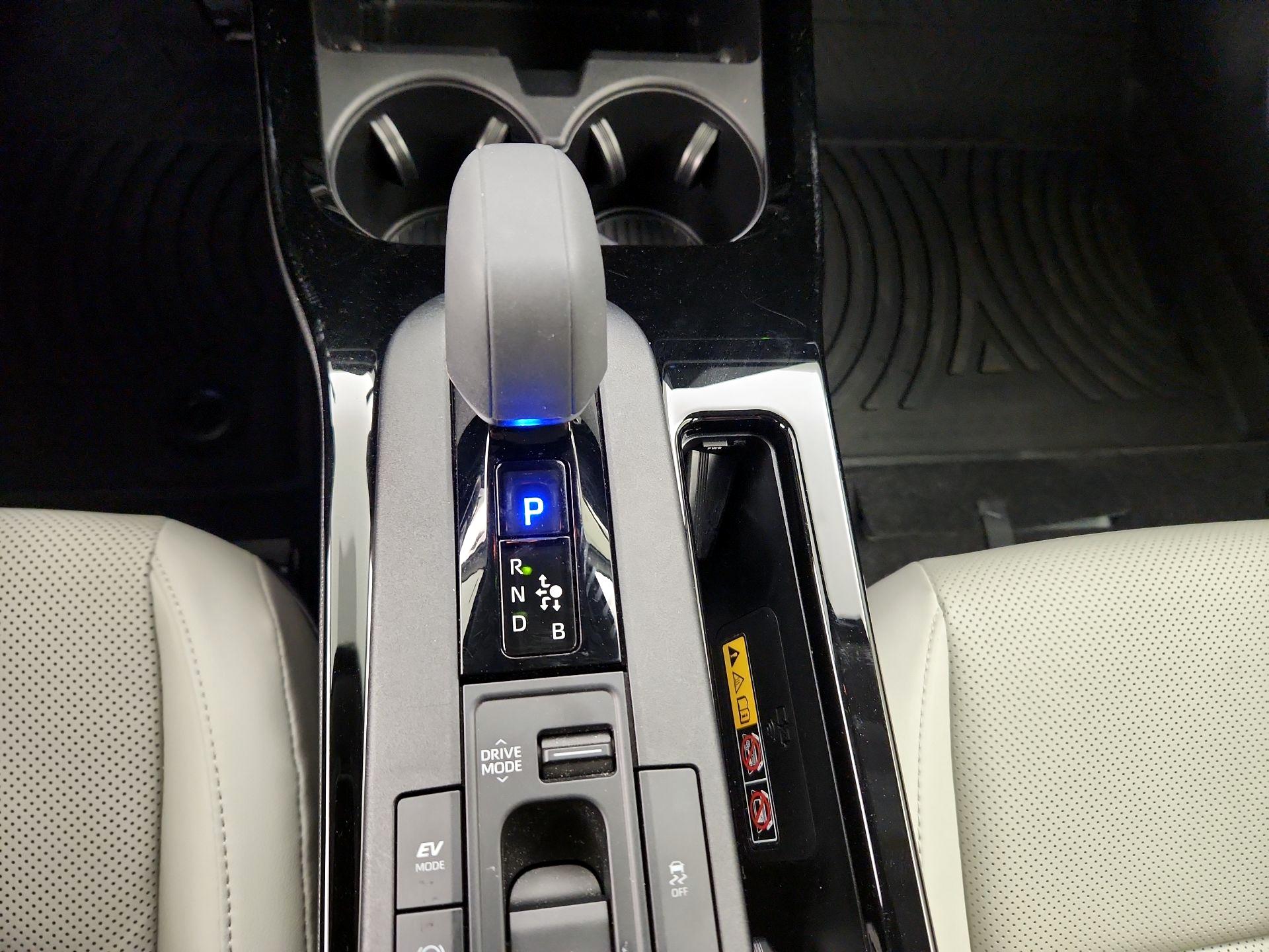 Thumbnail: 2023 Toyota Prius - 17