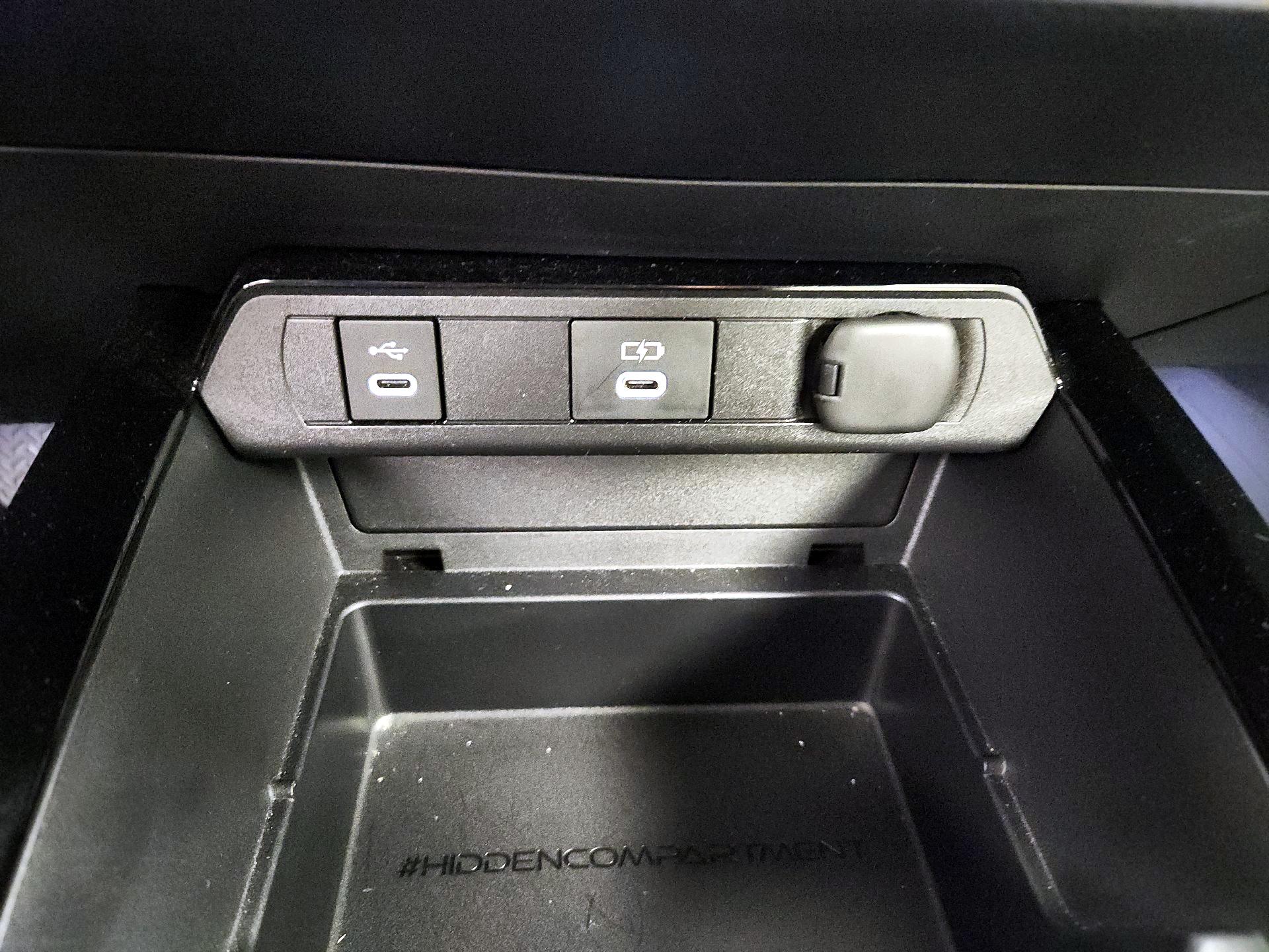 Thumbnail: 2023 Toyota Prius - 18