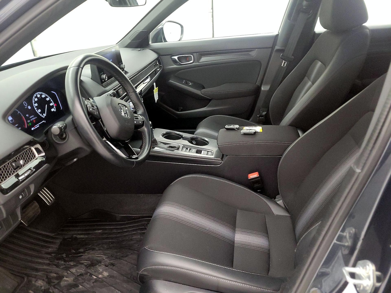 2025 Honda Civic Hatchback Sport - Photo 12