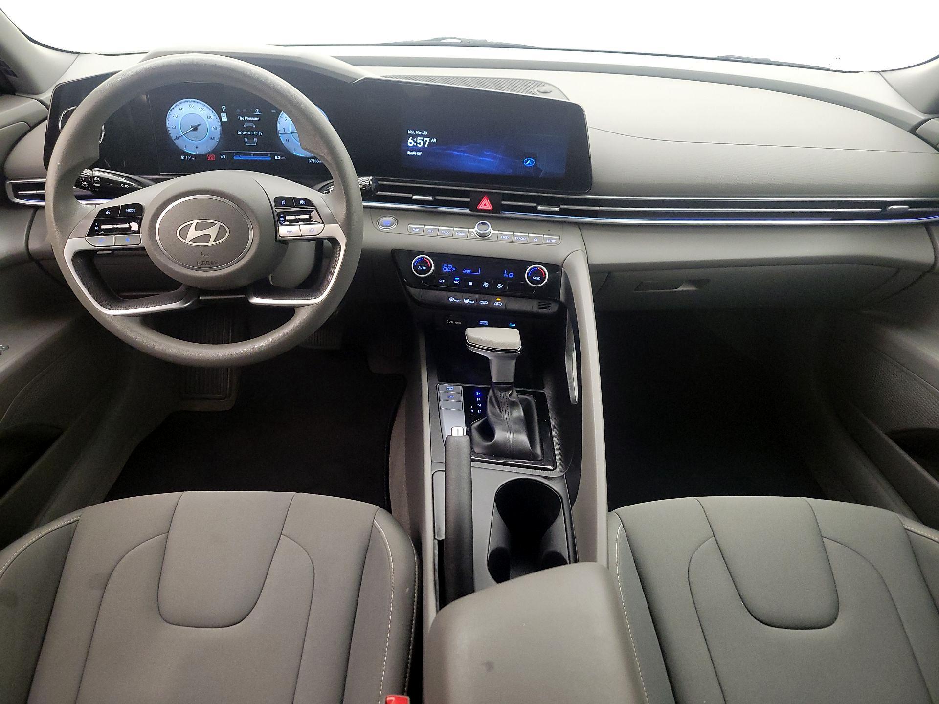 Thumbnail: 2024 Hyundai Elantra - 9