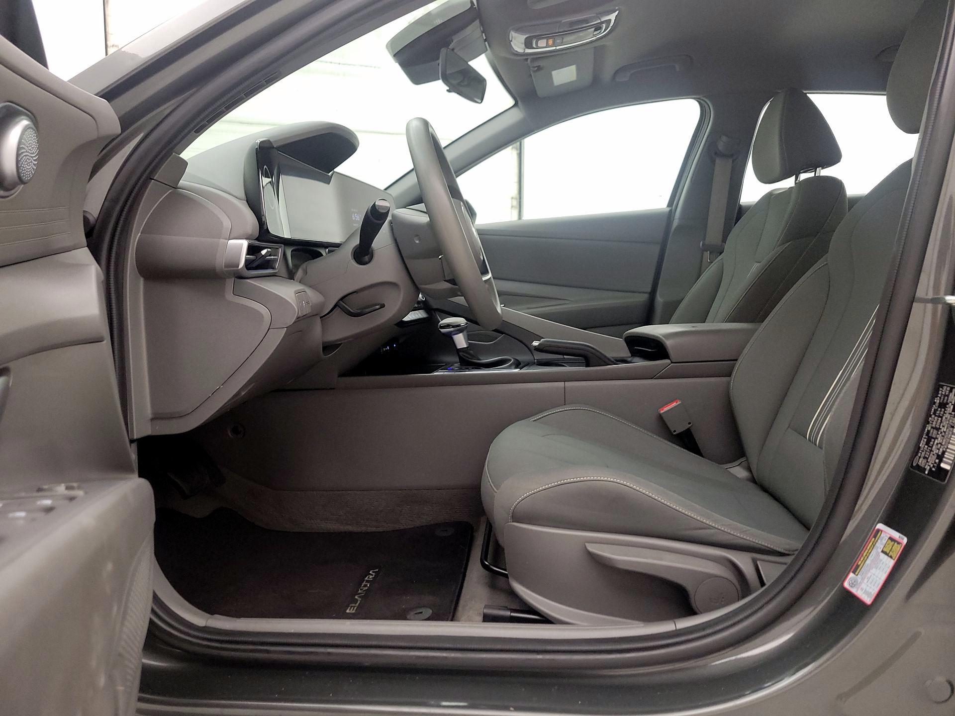 Thumbnail: 2024 Hyundai Elantra - 11