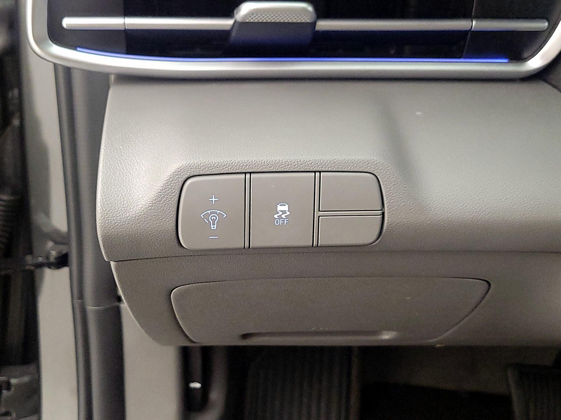 Thumbnail: 2024 Hyundai Elantra - 13