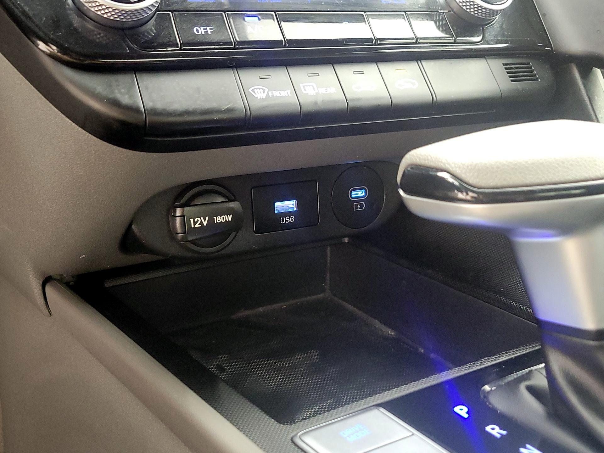 Thumbnail: 2024 Hyundai Elantra - 18