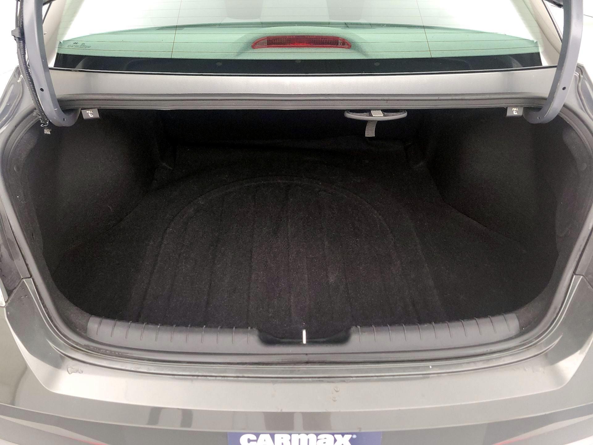 Thumbnail: 2024 Hyundai Elantra - 20