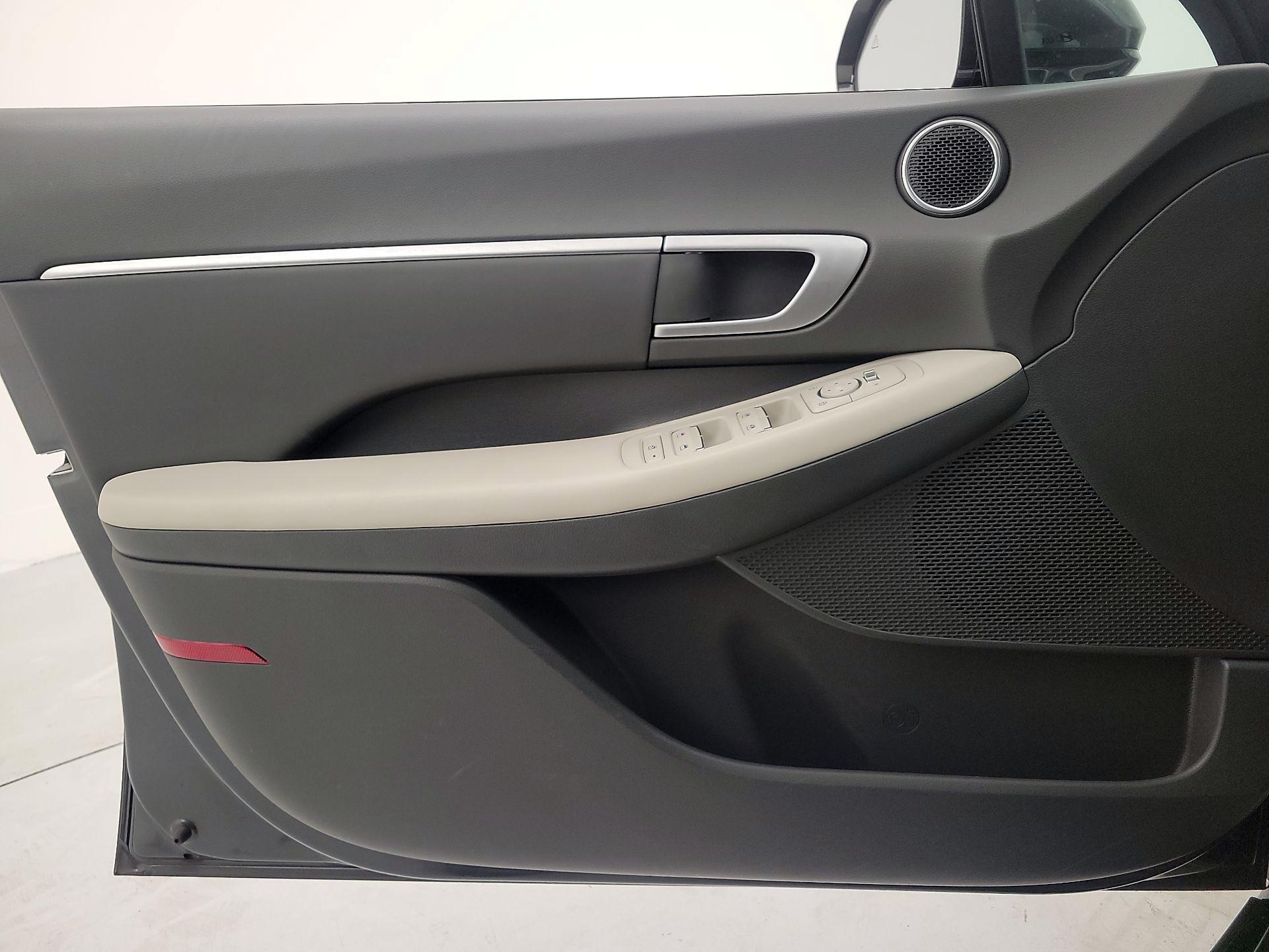 Thumbnail: 2025 Hyundai Sonata - 12