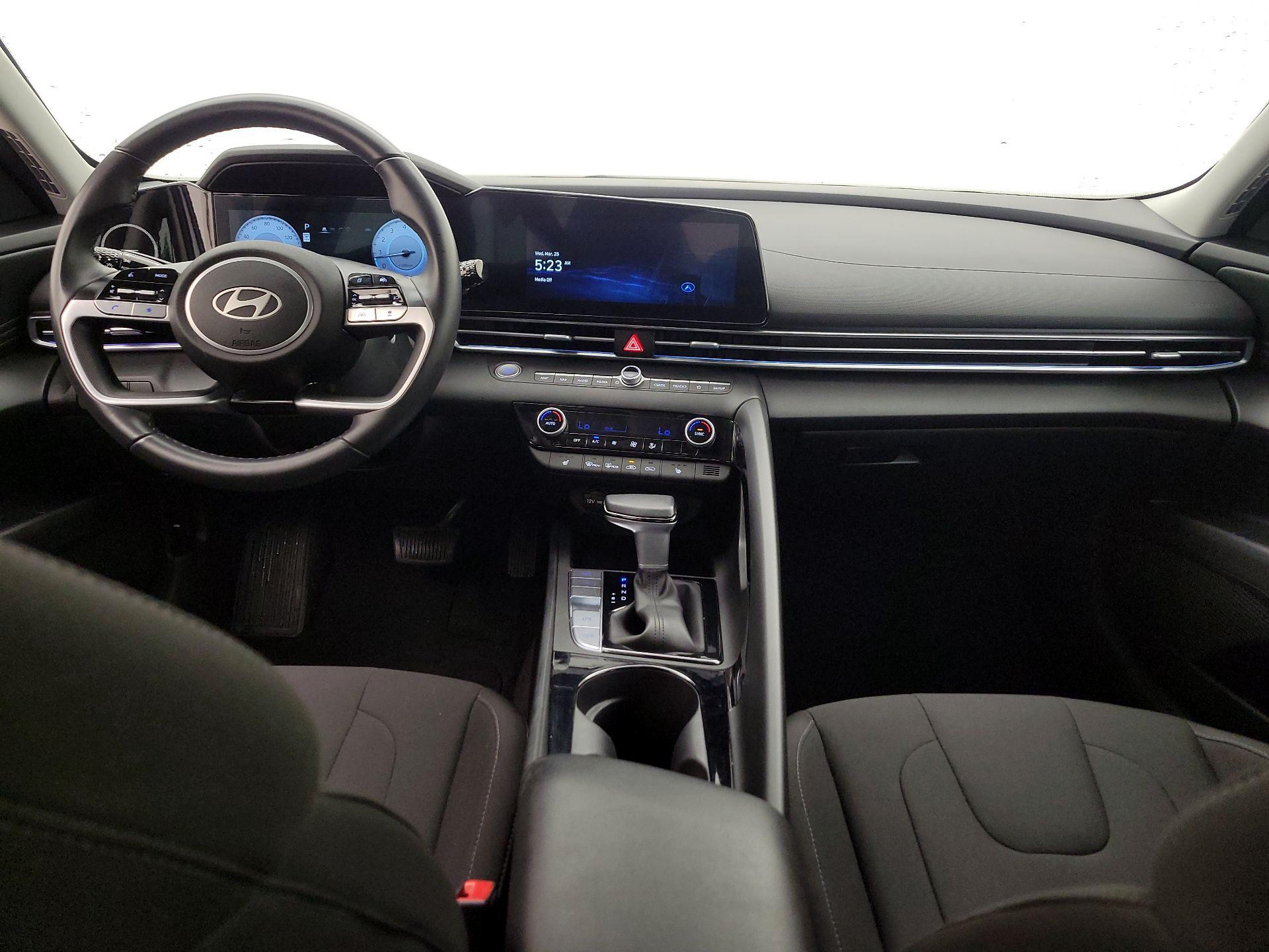 Thumbnail: 2025 Hyundai Elantra - 9