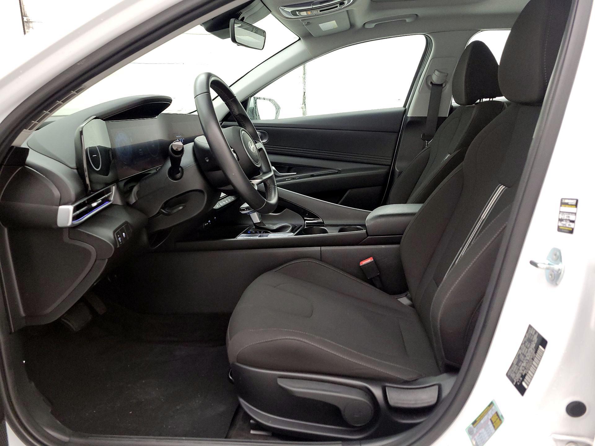 Thumbnail: 2025 Hyundai Elantra - 11